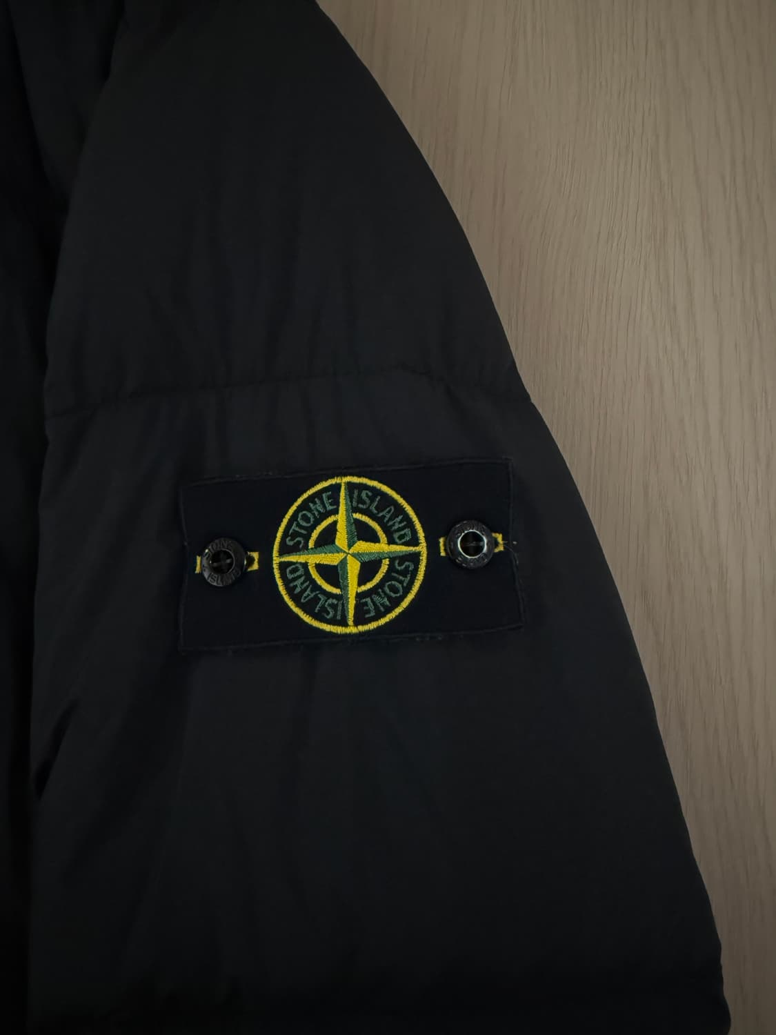 스톤아일랜드 크링클랩스 숏패딩 팝니다 상품이미지3