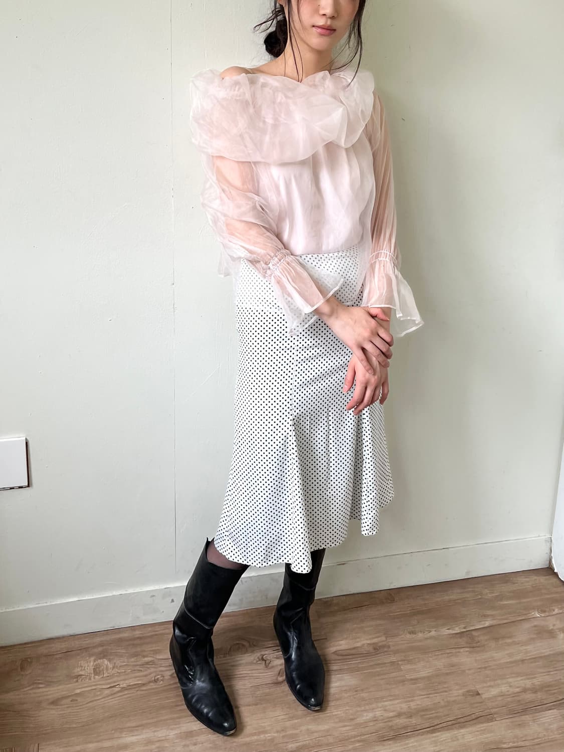 NICE CLAUP 핑크 쉬폰 오픈숄더 상품이미지5