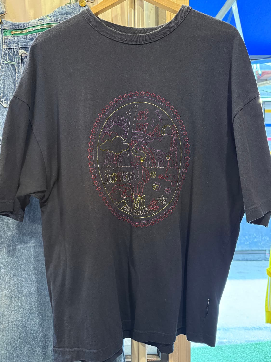 아조바이아조 스티치 로고 블랙 반팔 티셔츠 상품이미지1