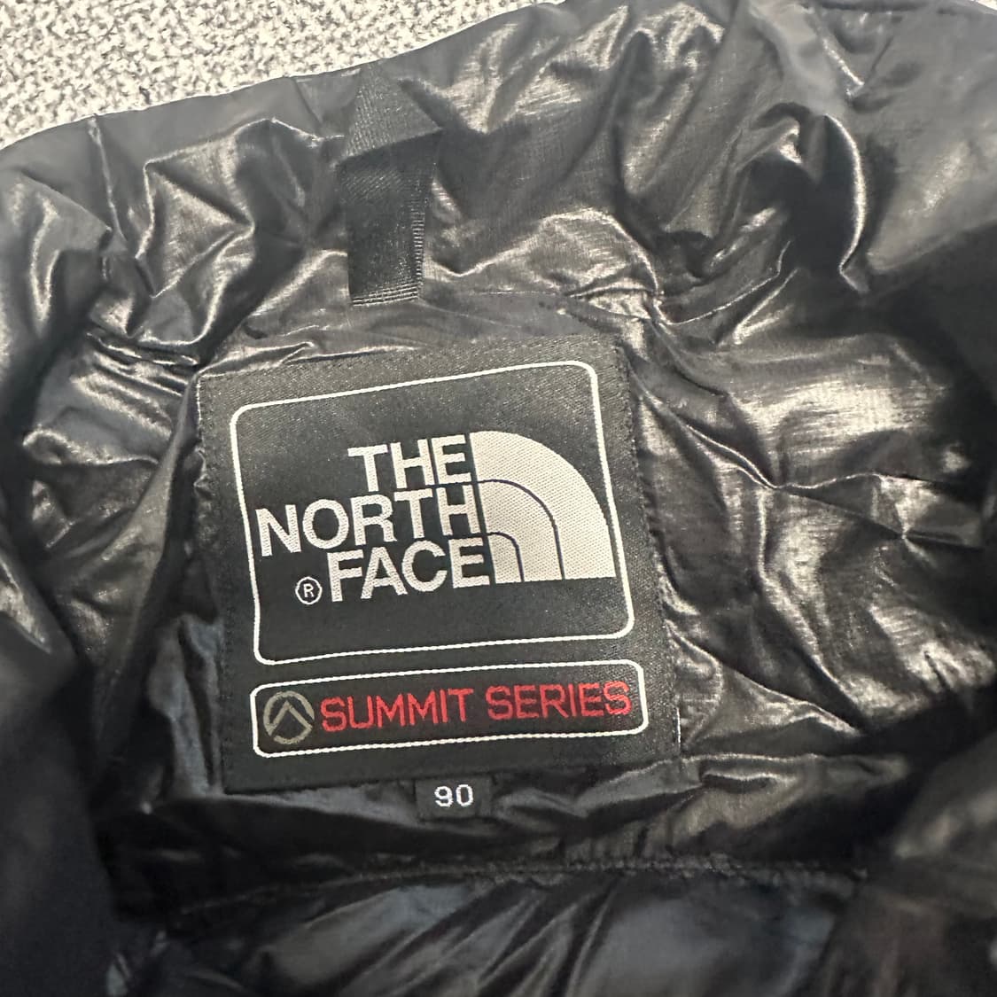 노스페이스 유광 블랙 퍄딩 상품이미지4