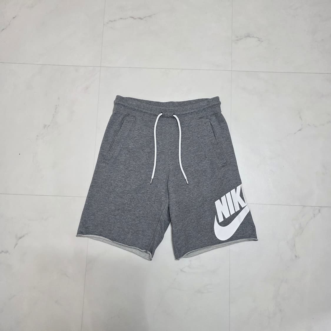 M 나이키 빅로고 스웻 반바지 그레이 상품이미지1