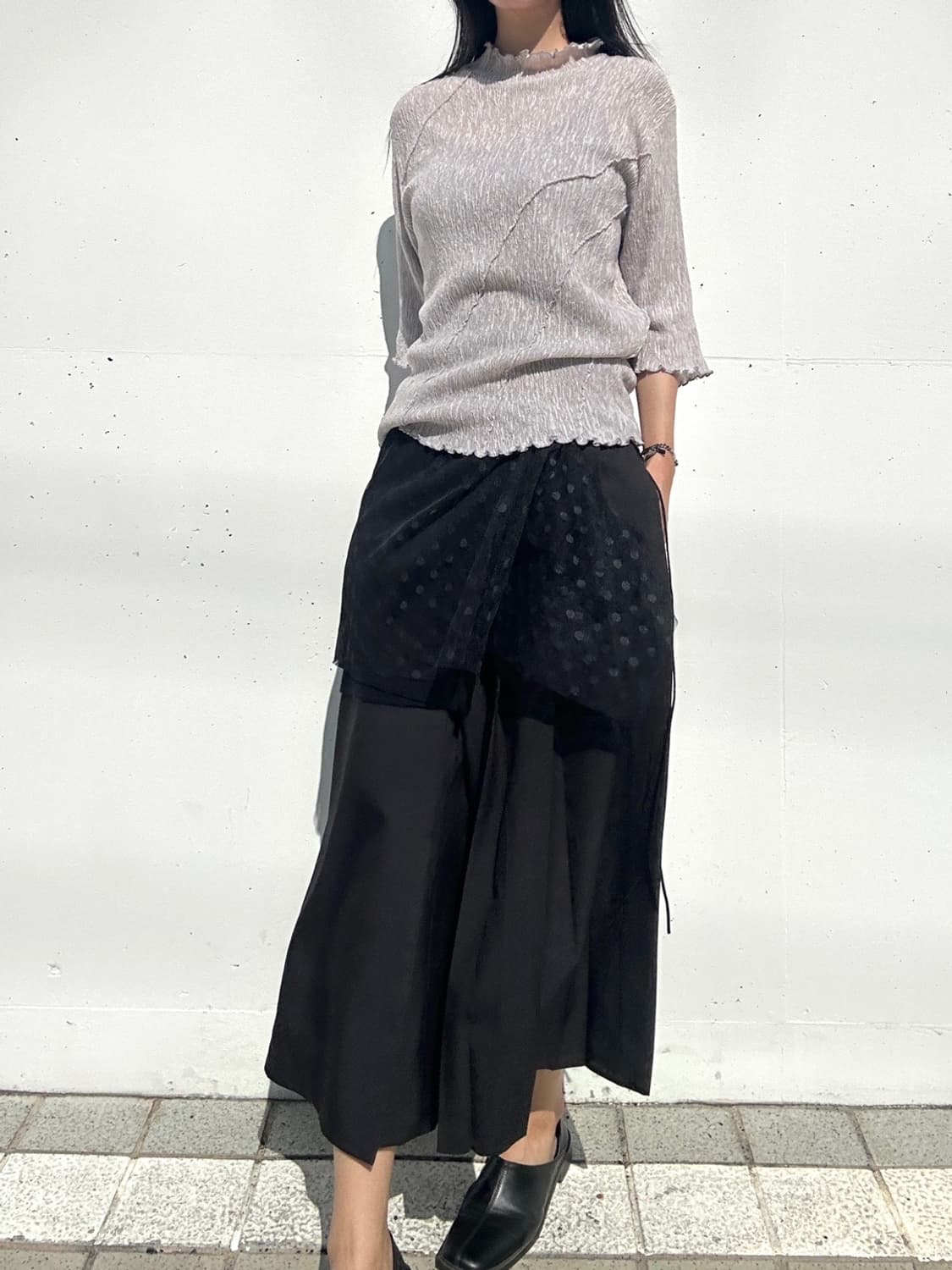 Ribbed swirl pattern pleats top / grey 상품이미지5