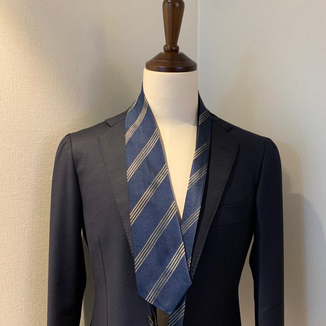 버버리(BURBERRY) 스트라이프 명품넥타이 정장패션 9cm 상품이미지1