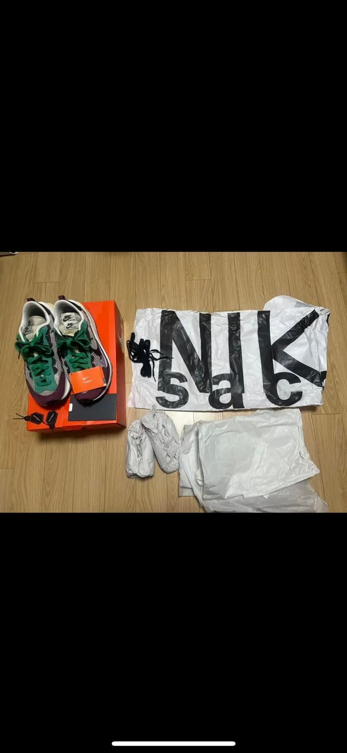 (풀박) 나이키 베이퍼 사카이와플 265 빌런레드 팝니다. 상품이미지4