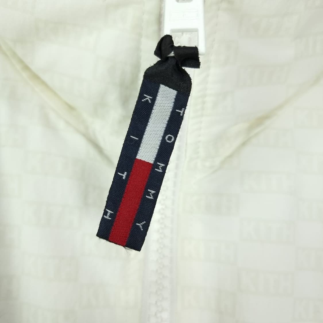 [타미힐피거 X 키스] 빅로고 모노그램 바람막이 자켓 화이트 P01397 상품이미지7