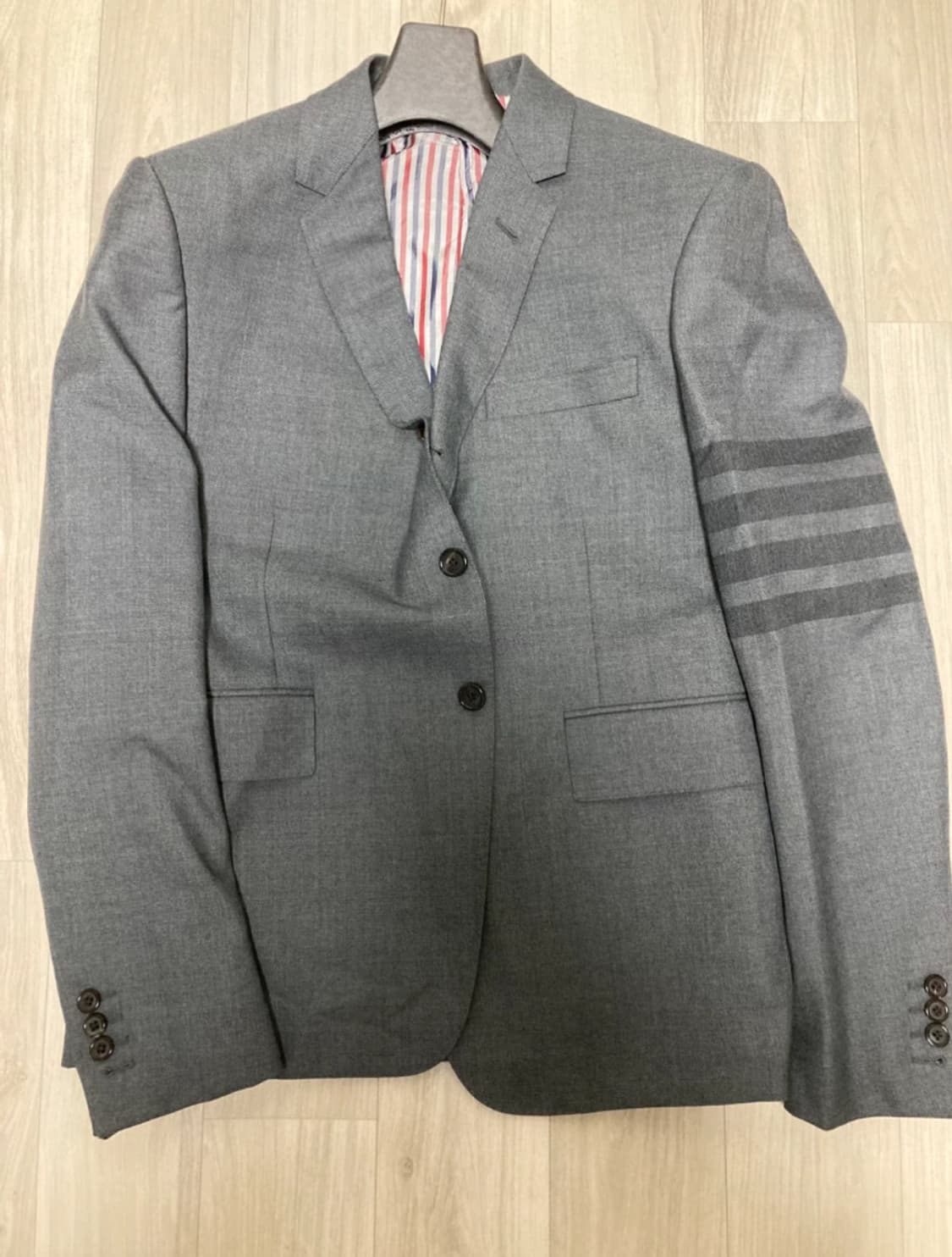 [Thom Browne] 톰브라운 클래식 그레이 블레이저 (사이즈 3) 상품이미지1