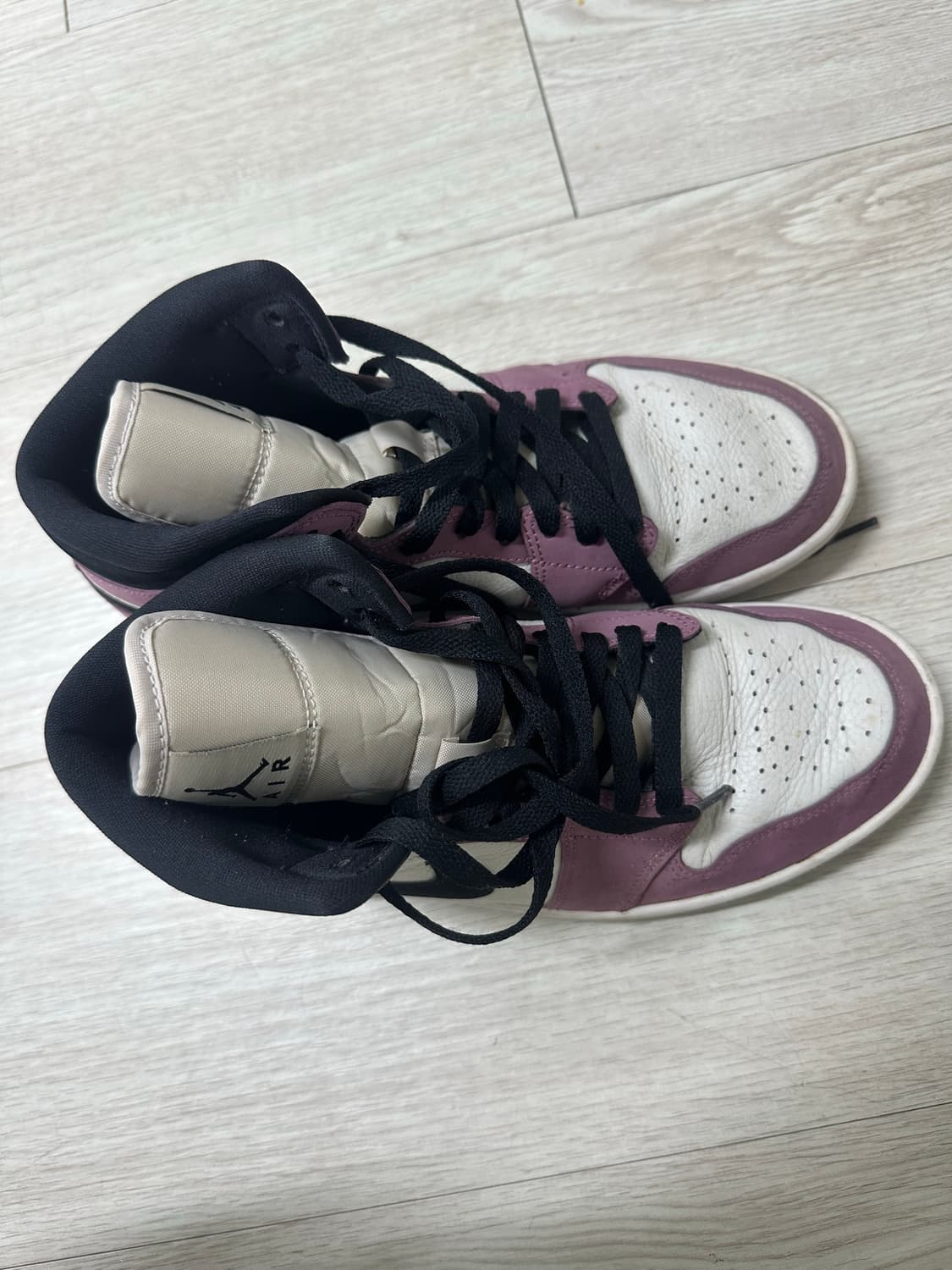 (W) 조던 1 미드 SE 라이트 멀베리 상품이미지4