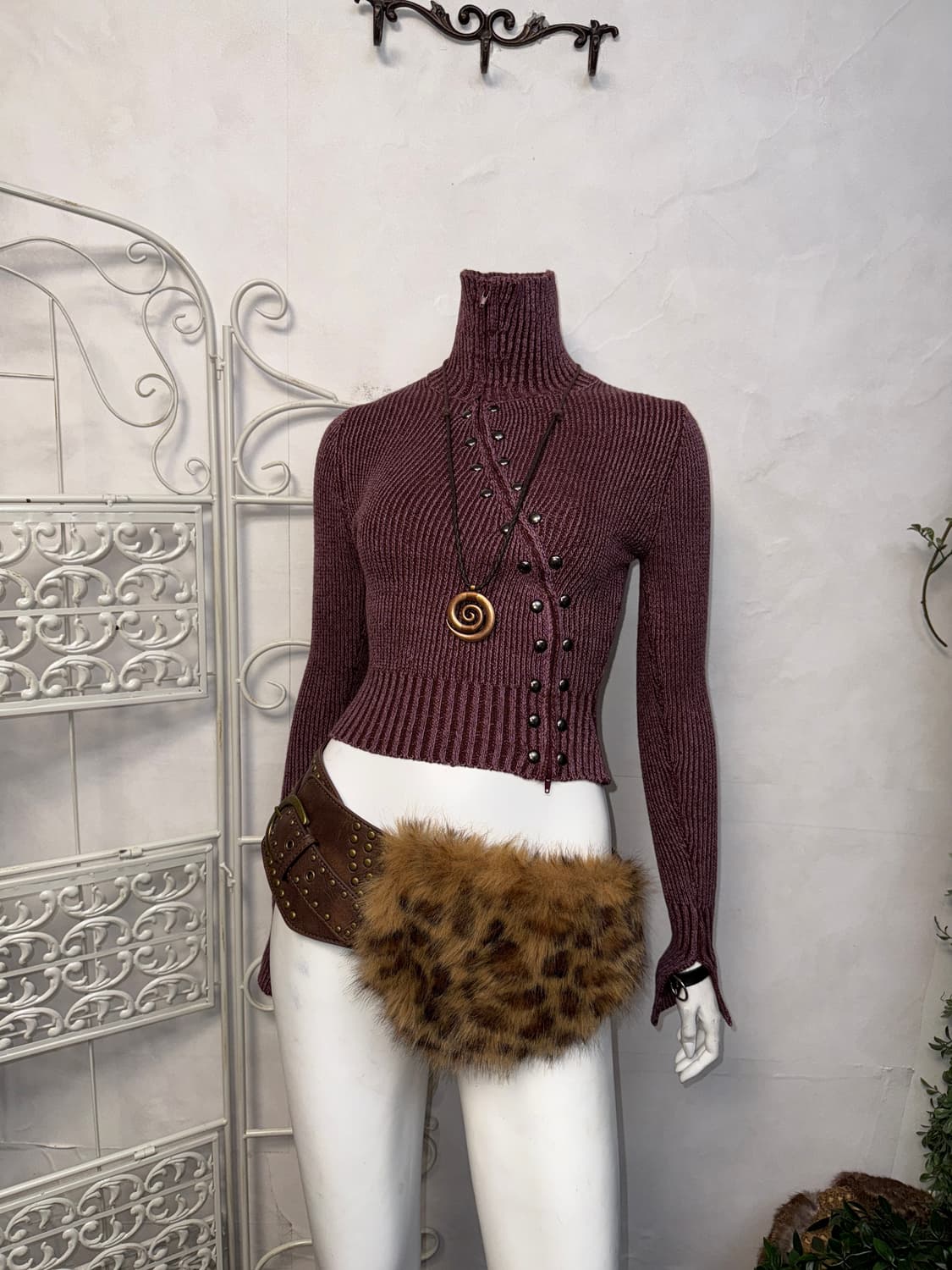 Burgundy asymmetric studs knit zipup 상품이미지2
