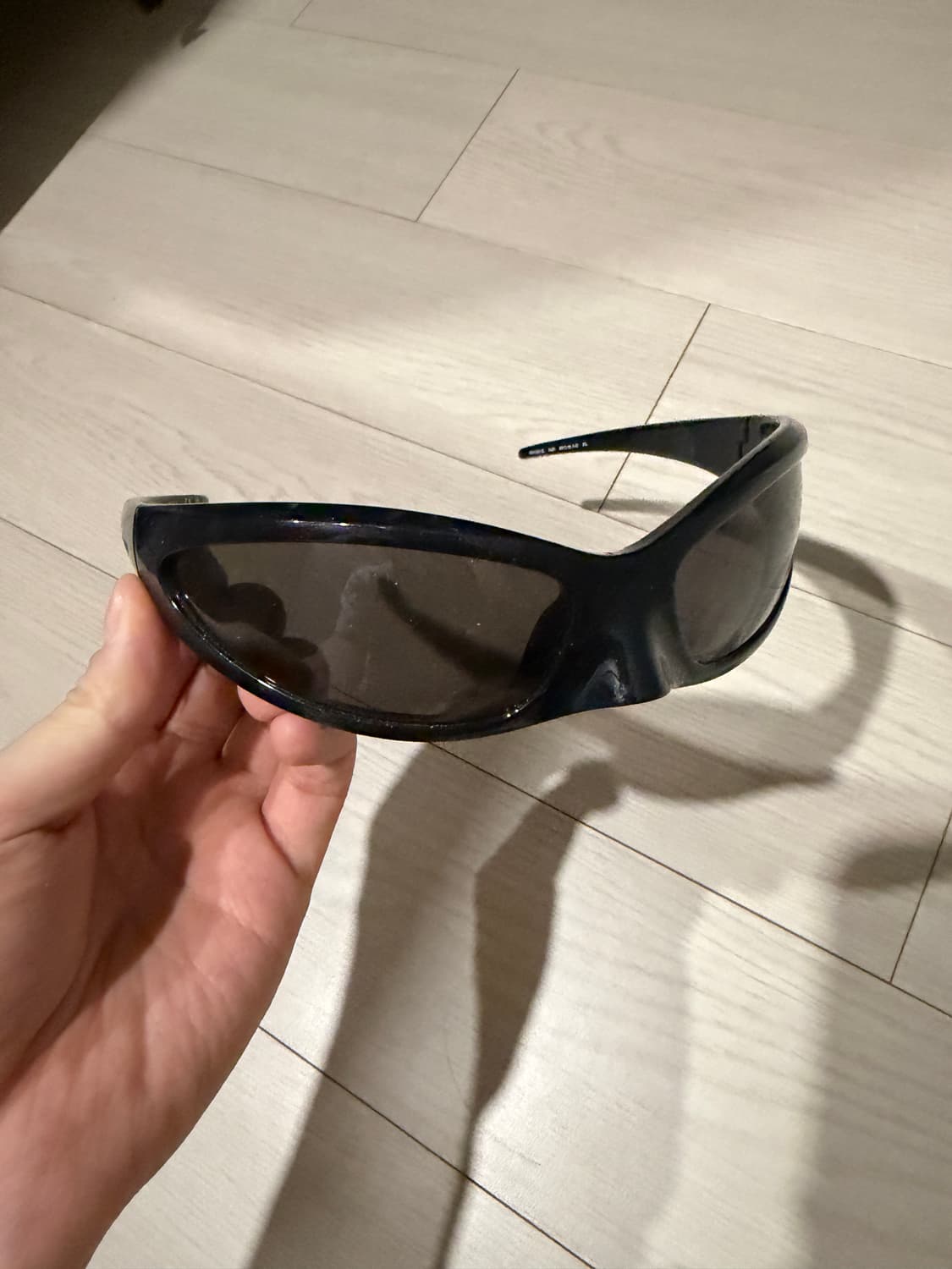 발렌시아가 스킨캣 선글라스 블랙 상품이미지2