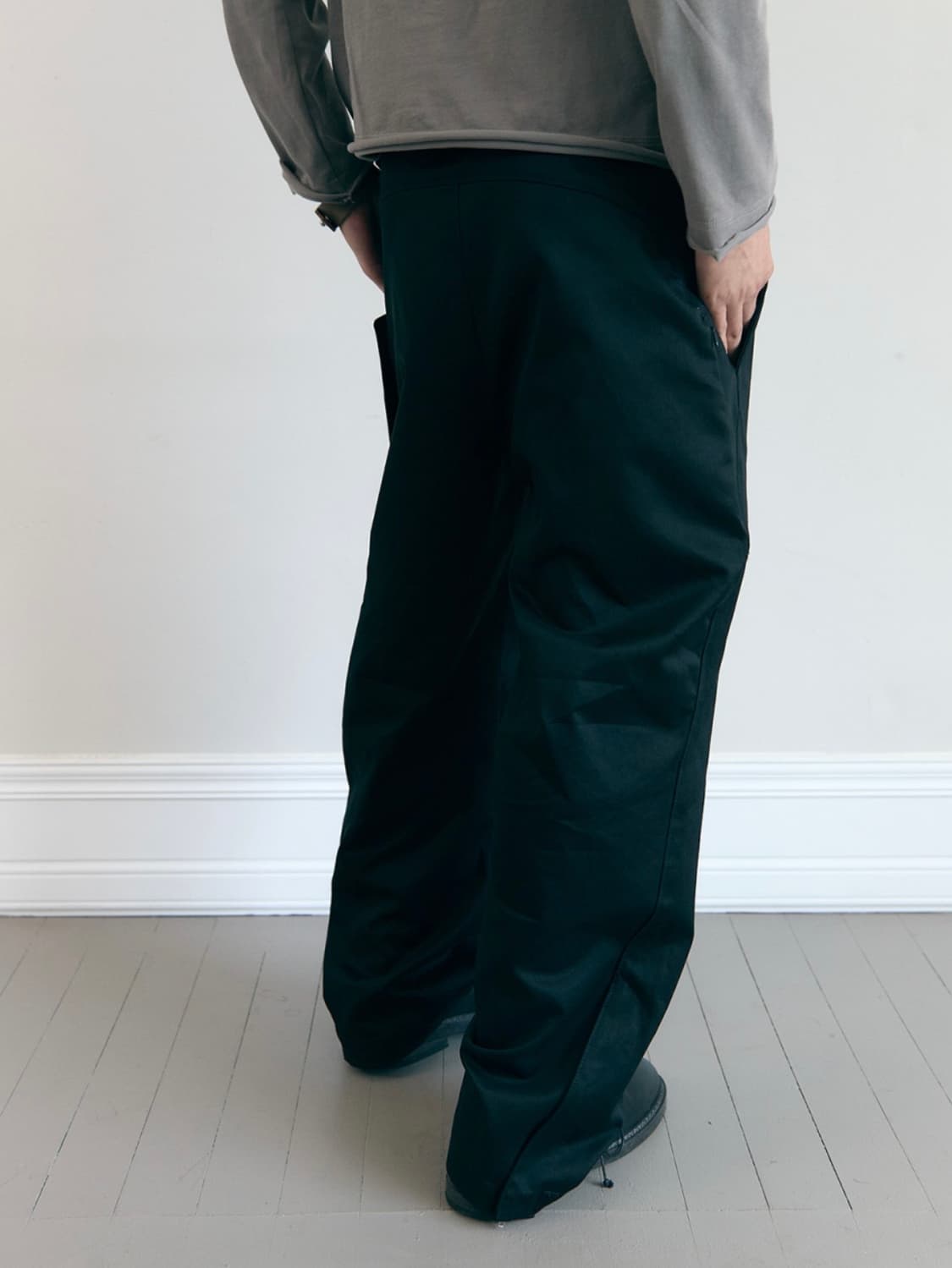 러드 25fw 지퍼 트라우저 상품이미지1