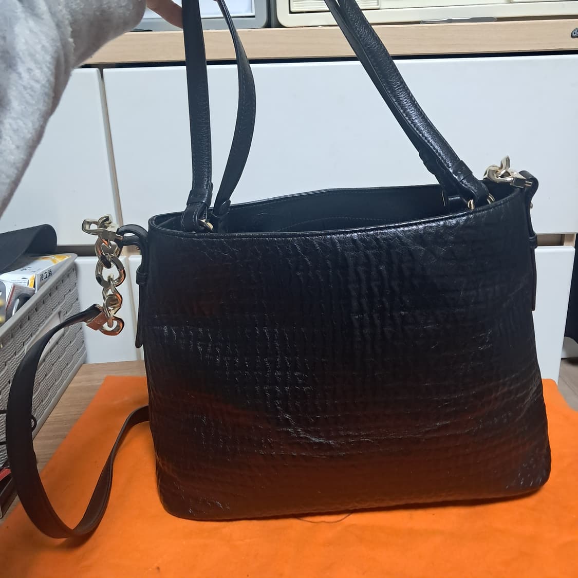 정품 아이그너 블랙 가죽 3way 숄더 크로스백(거의새제품) 상품이미지4