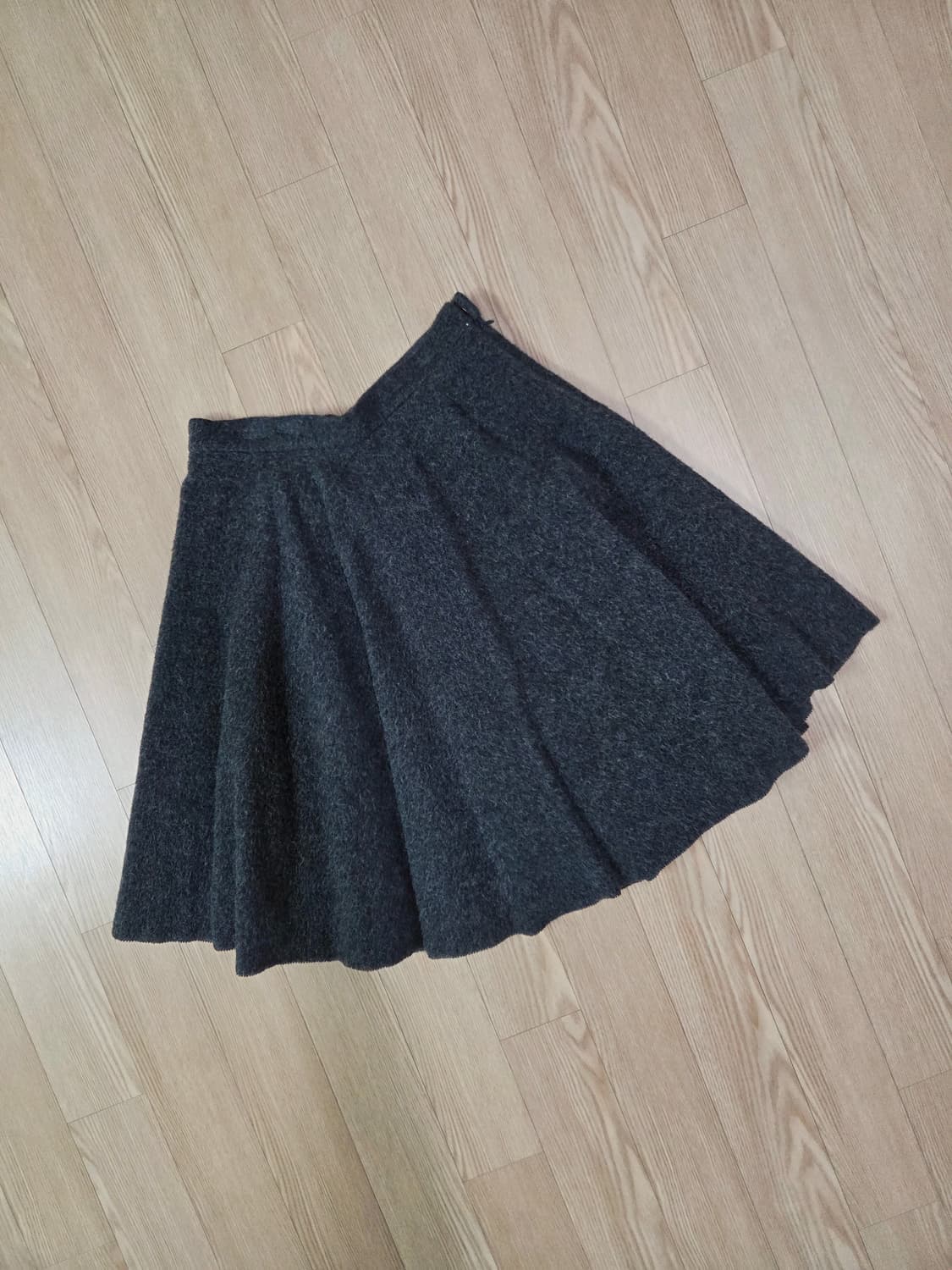 유나이티드 애로우즈 도쿄 차콜 그레이 스커트 상품이미지4