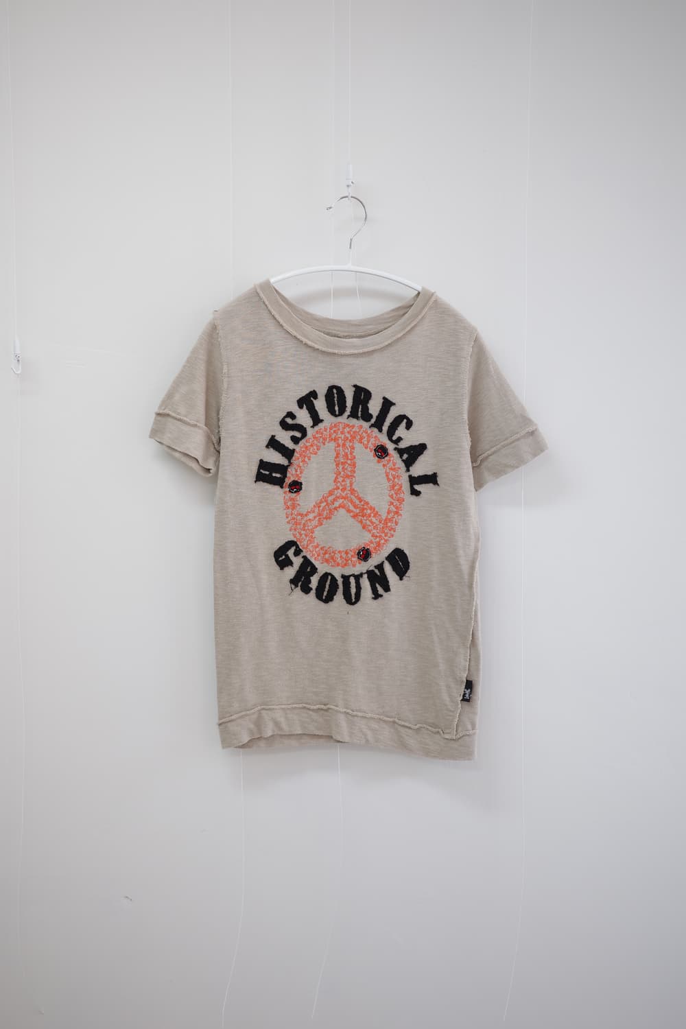 Historical ground beige tee 상품이미지1