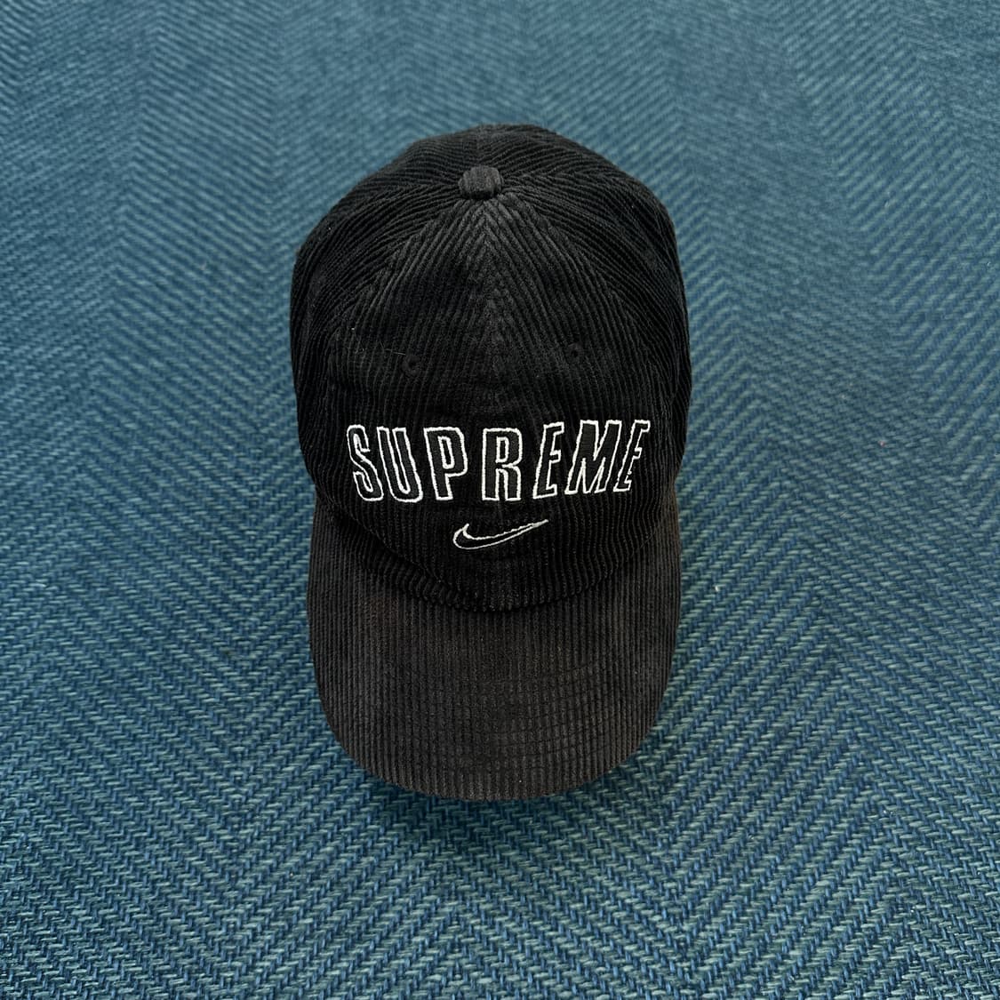 [Os] 나이키 X 슈프림 코듀로이 모자 상품이미지1