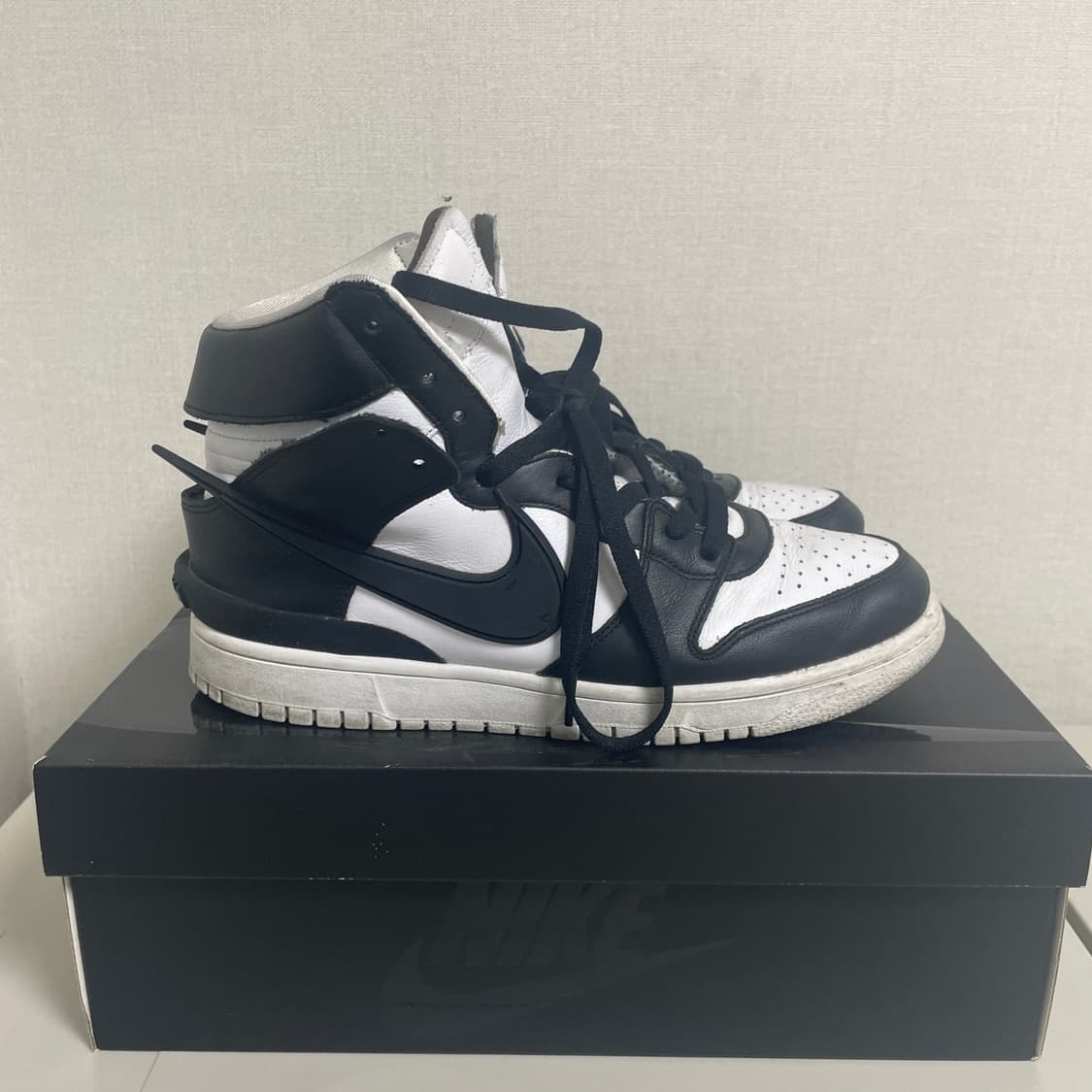 나이키 앰부쉬 덩크 하이 블랙 270 상품이미지2