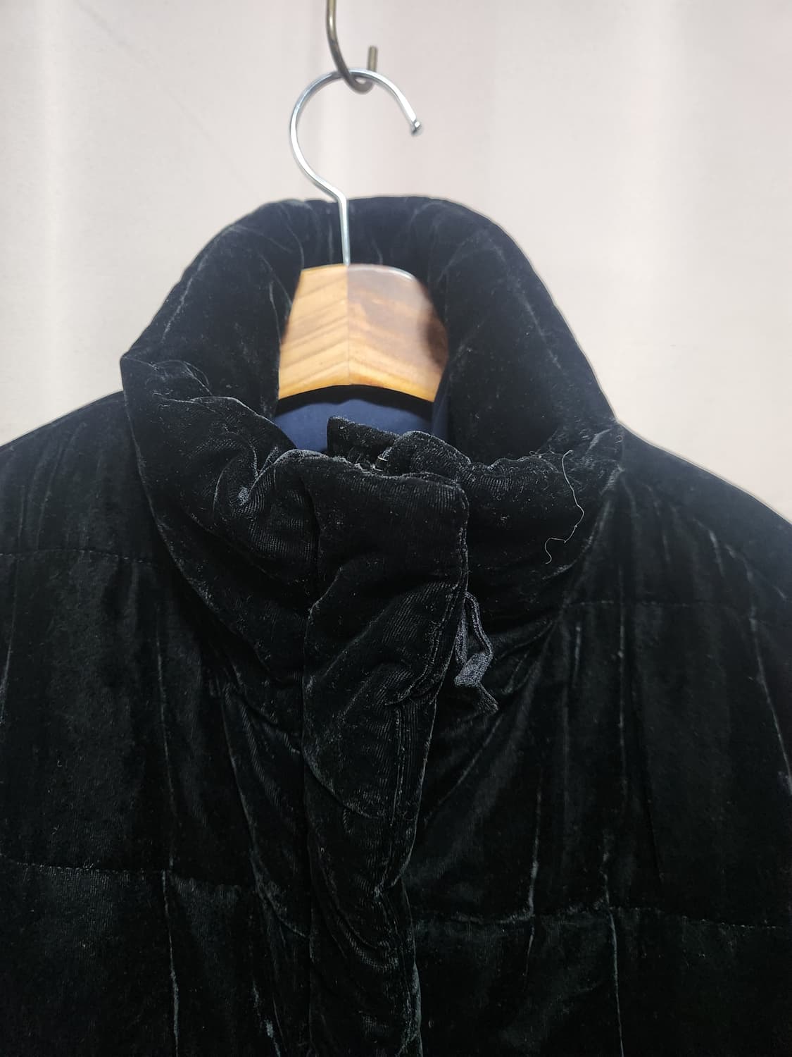 11AM 벨벳 블랙 숏패딩 점퍼 상품이미지3