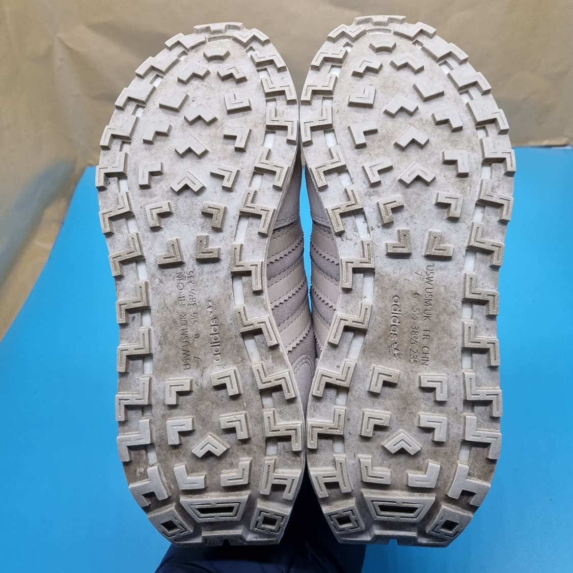 아디다스 레트로피 e5 여성운동화240  상품이미지3