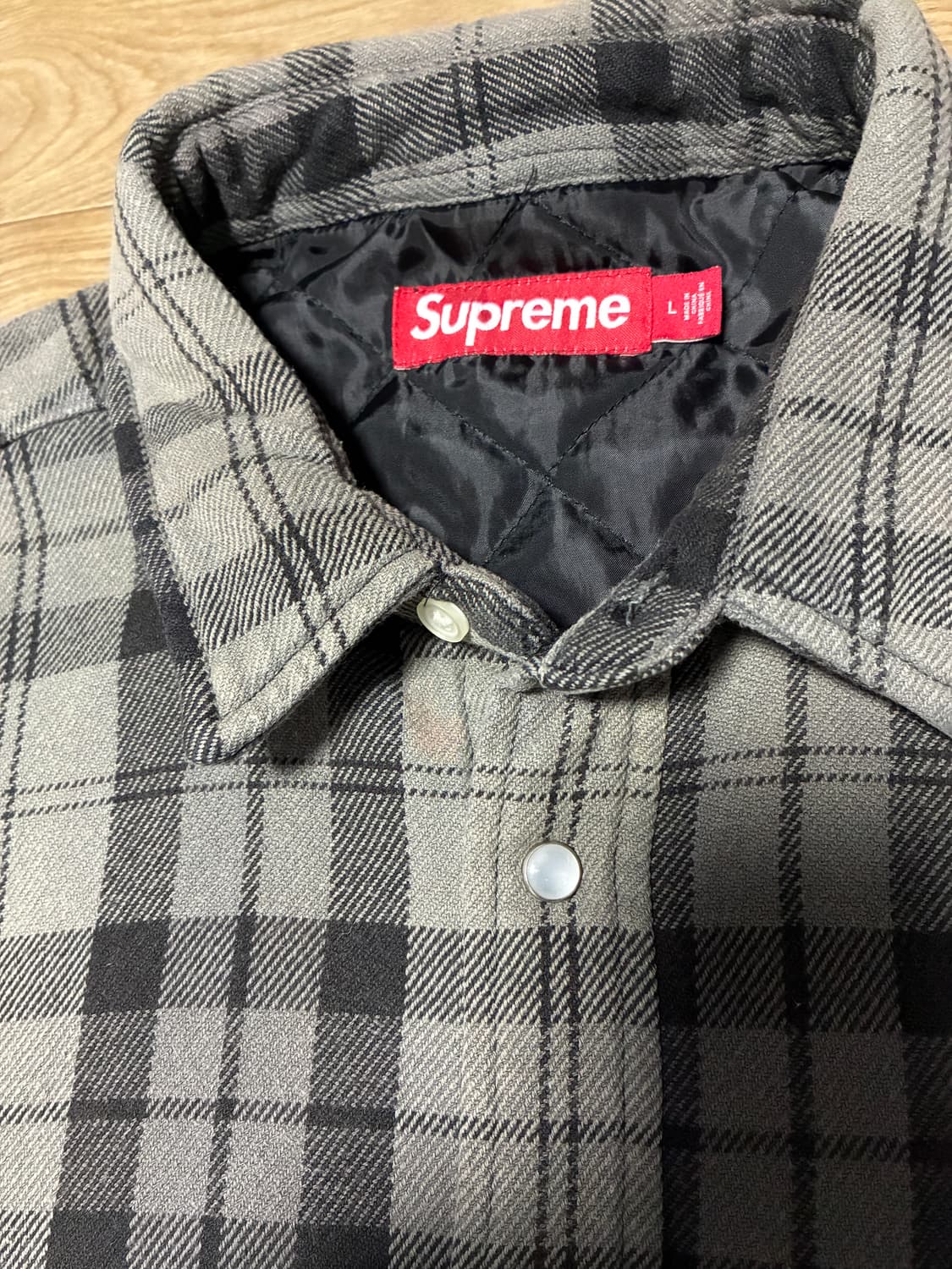 L) 슈프림 플란넬 스냅 체크 퀼팅 셔츠 그레이 블랙 상품이미지4