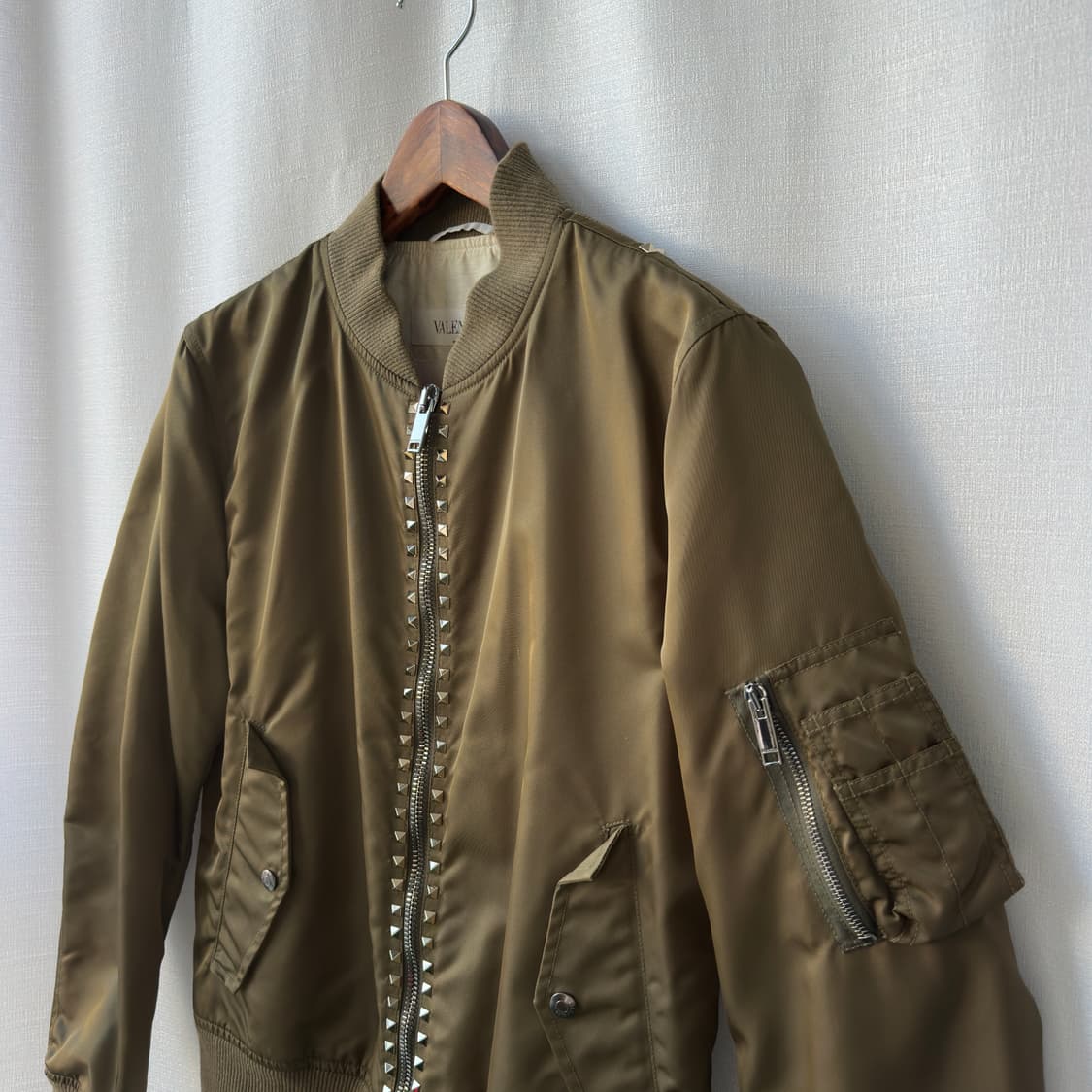 발렌티노 락스터드 봄버 자켓 카키 50사이즈 상품이미지4