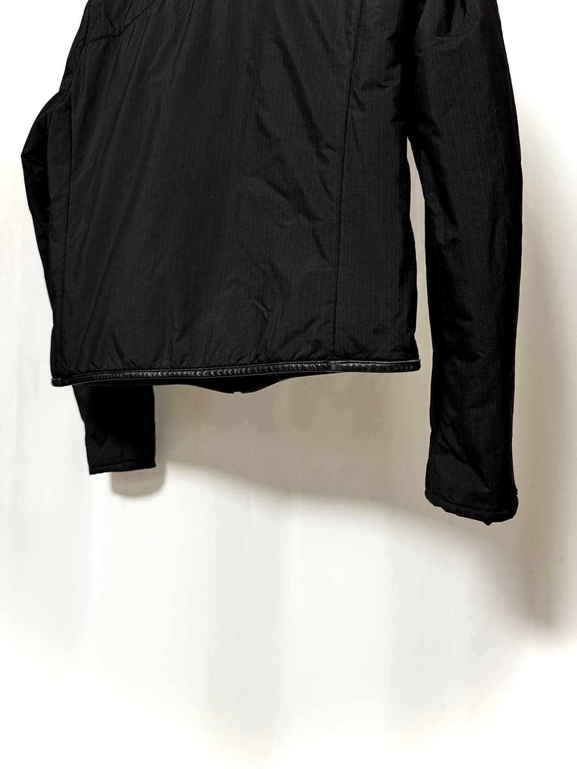 프라다 10Fw 밀리터리 핀스트라잎 레더 다운 패딩 상품이미지9