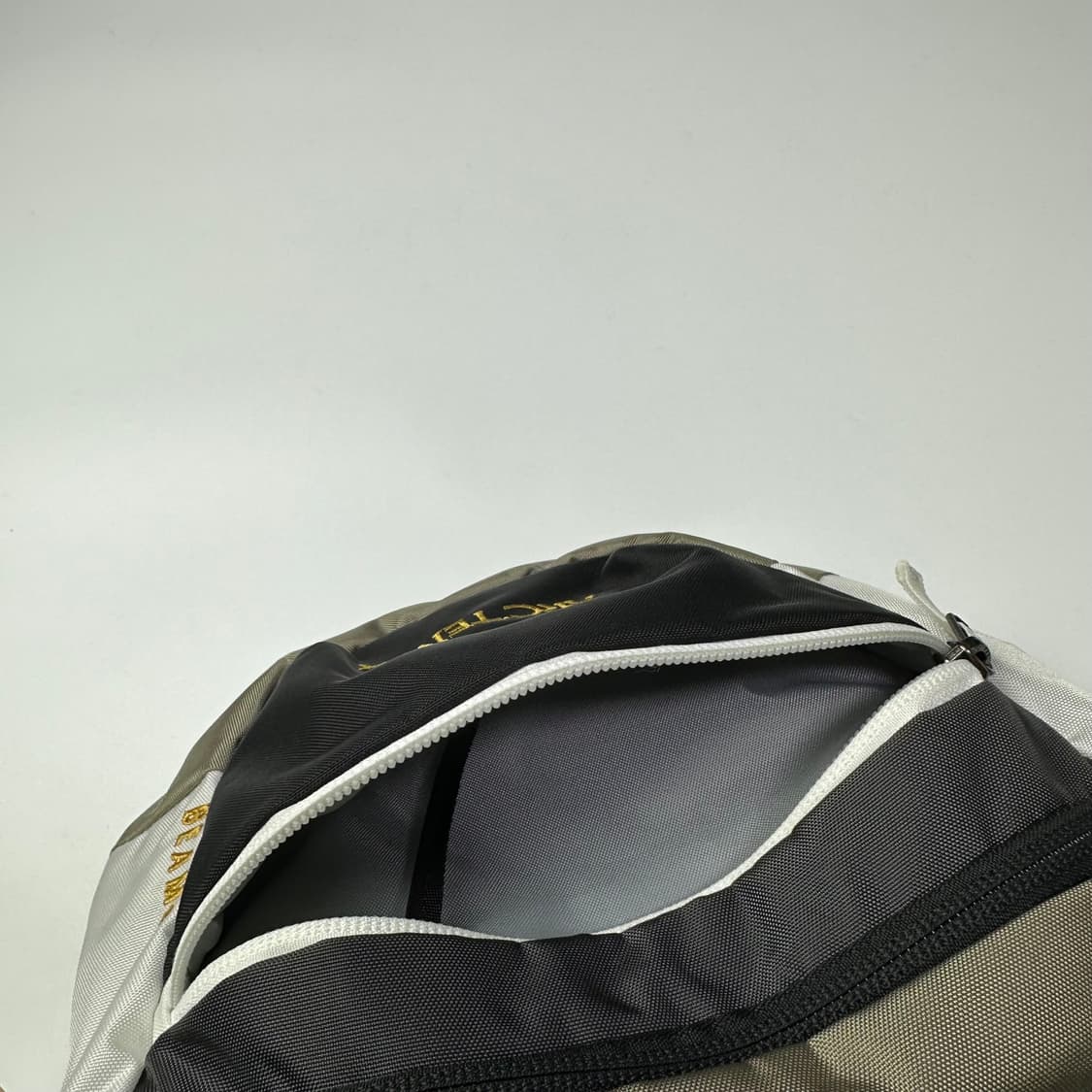 ARC'TERYX BEAMS 아크테릭스 빔즈 숄더백 상품이미지4