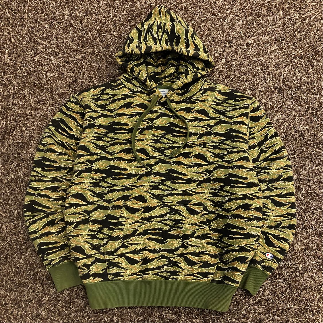 챔피온 재팬 타이거 카모 후드티 상품이미지1