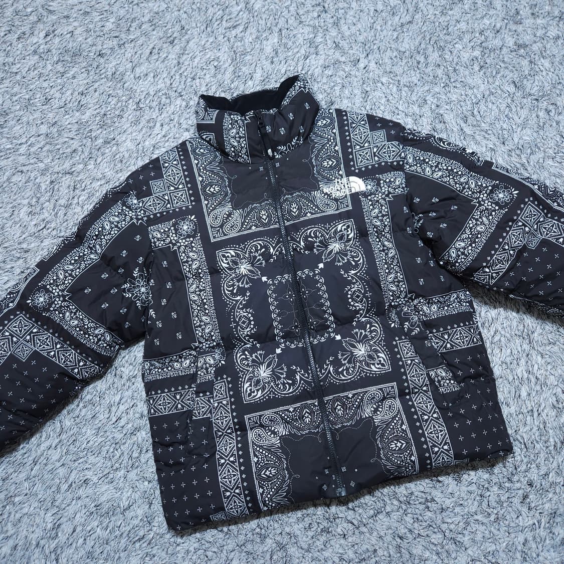 노스페이스) L 남자 페이즐리 눕시패딩 구스다운 / 왕눈이샵 상품이미지2