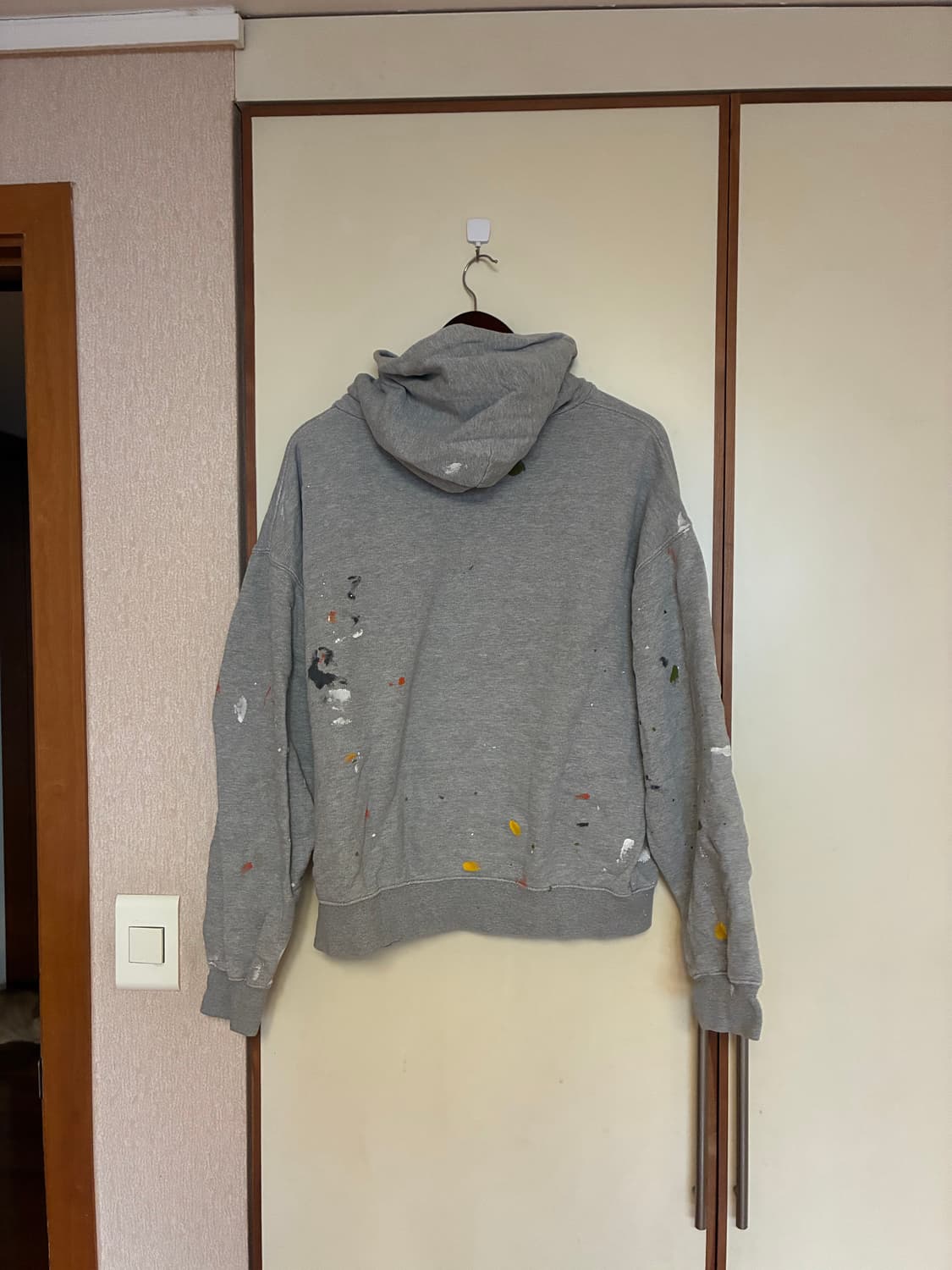 블라인드파일즈 에센스룸 페인팅 후드 상품이미지2