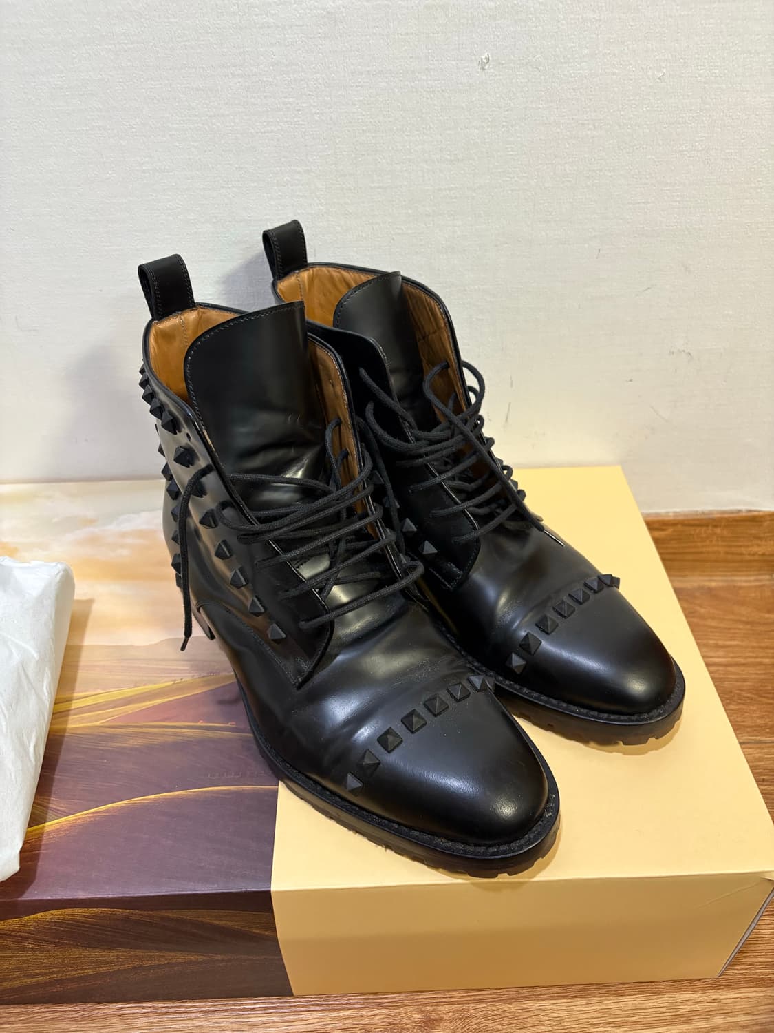 발렌티노 레더 스터드 부츠 상품이미지9