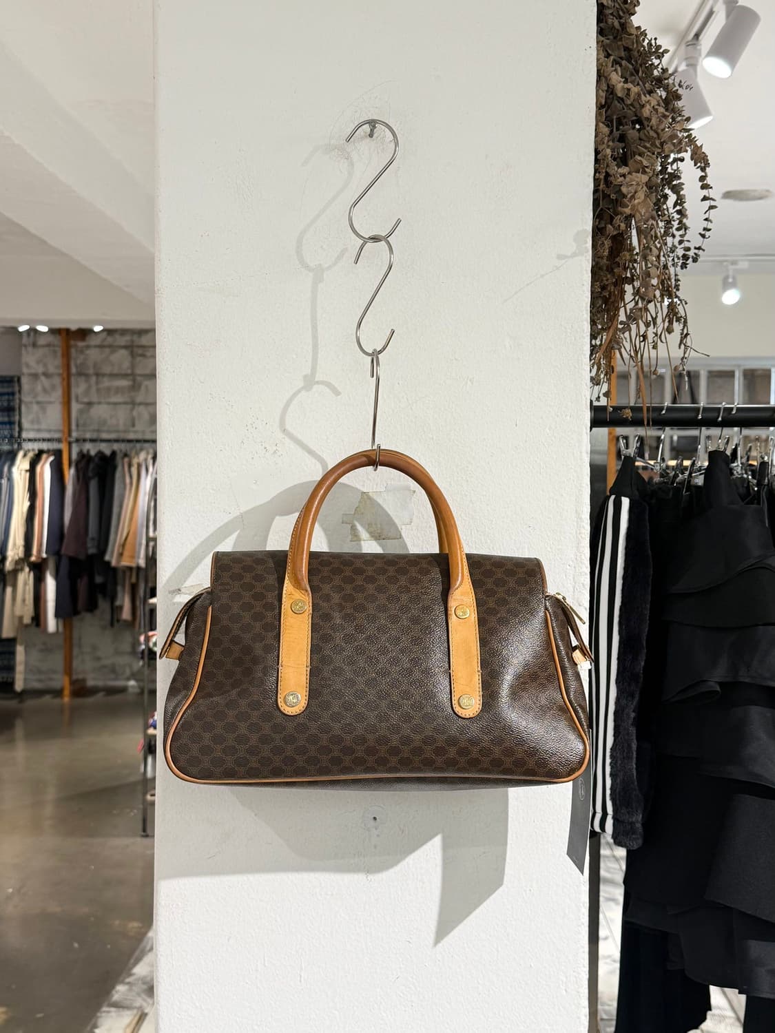 셀린느 브라운 마카담 블라종 토트백 상품이미지5