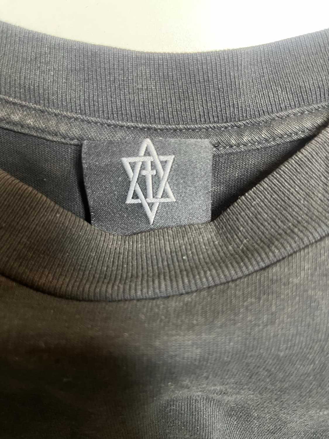 Yeezy 이지 롱슬리브 상품이미지4