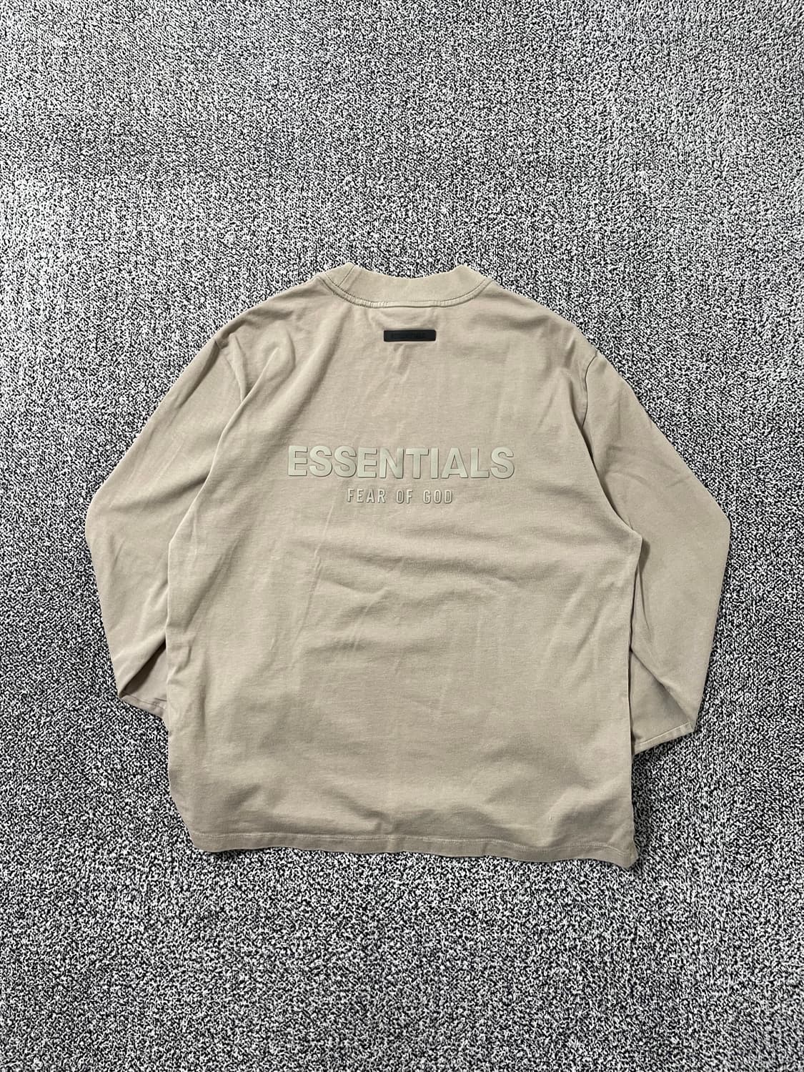 빈티지9. 피어오브갓 에센셜 롱 슬리브 긴팔 티셔츠 맨투맨 오트밀 토프 상품이미지1