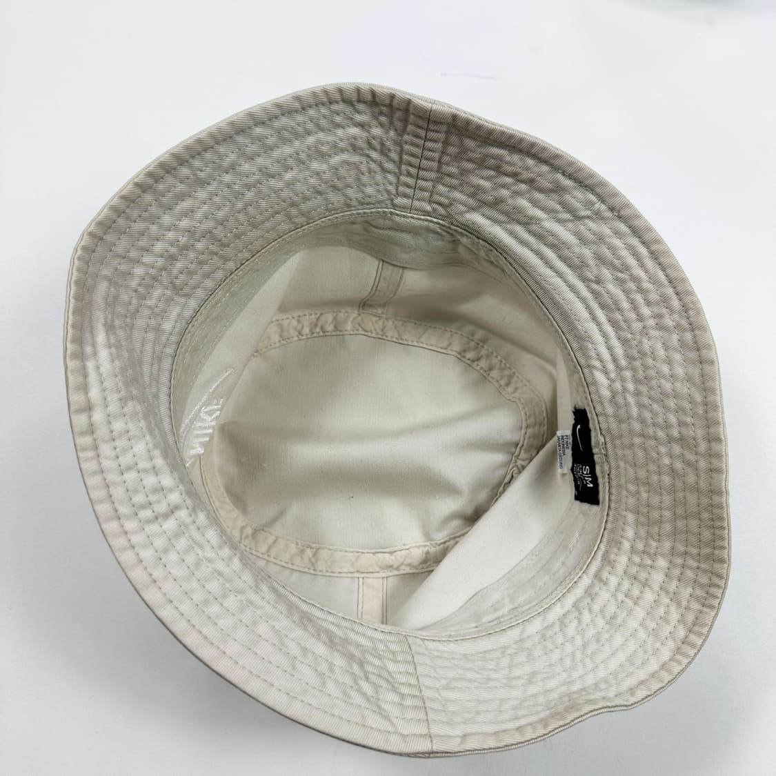 나이키 퓨추라 아이보리 버킷햇 모자 상품이미지4