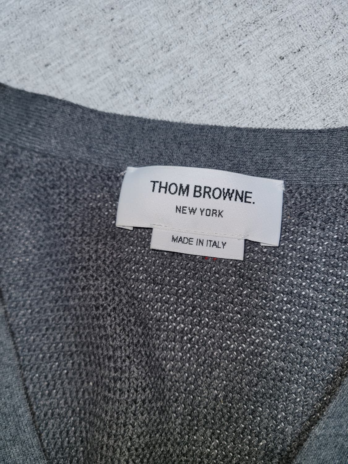 톰브라운 가디건4사이즈팝니다 상품이미지3