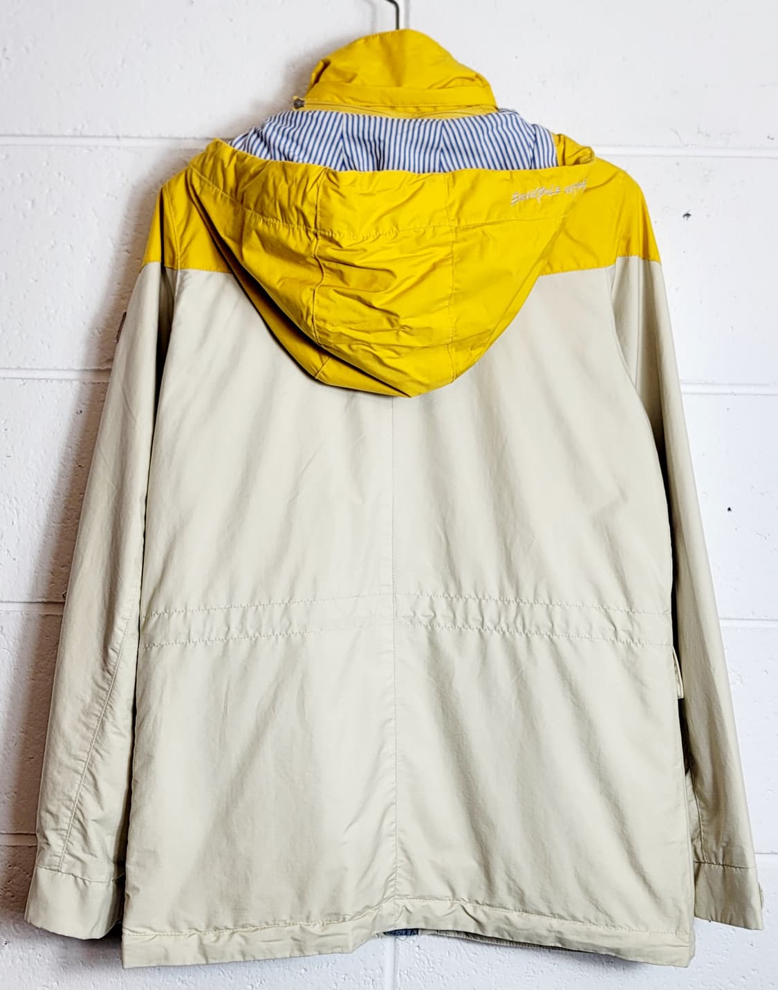 빈폴 아웃도어(여성용) 후드 바람막이자켓 판매 상품이미지3