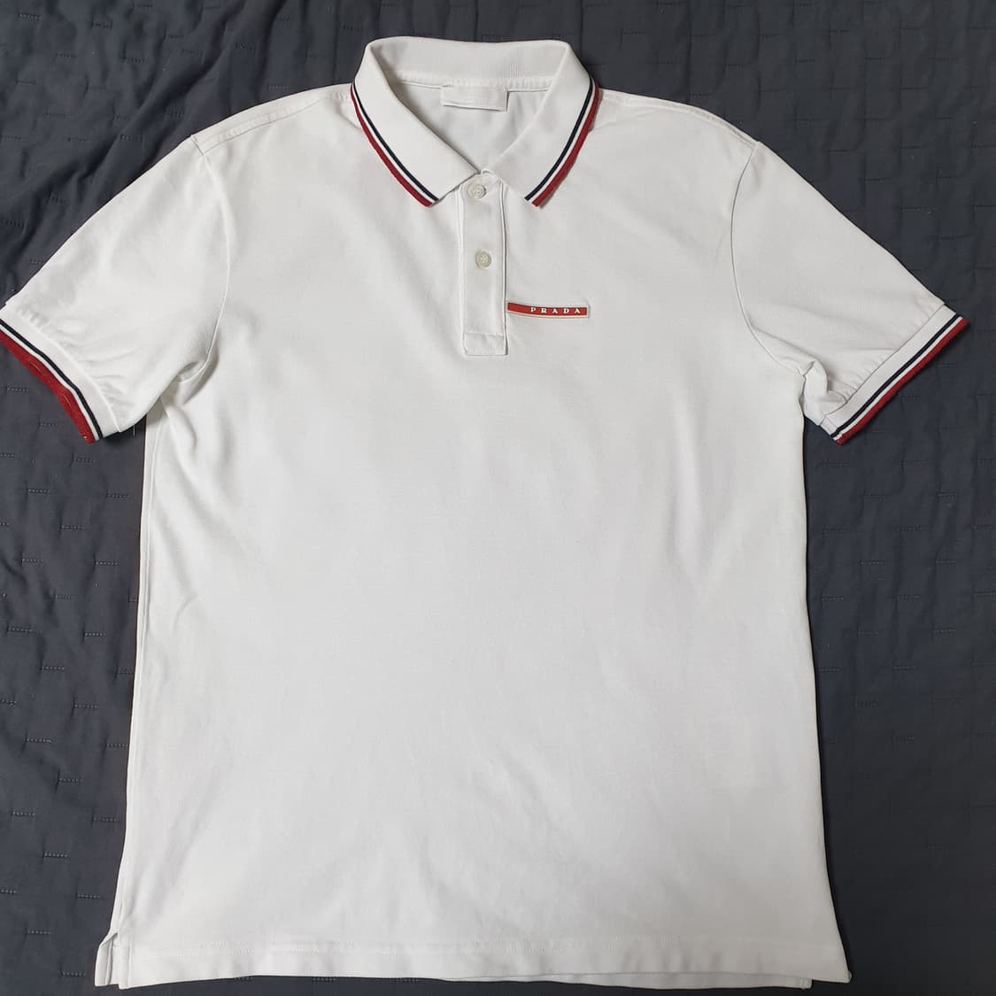 프라다 폴로 카라 반팔티  상품이미지1