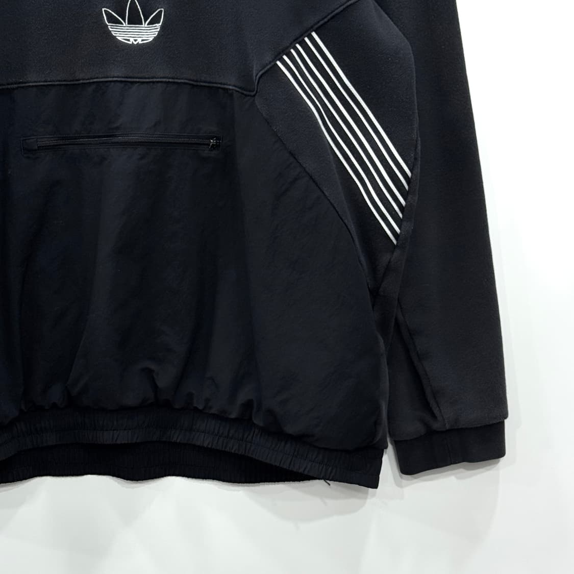 아디다스 블랙 트레포일 삼선 맨투맨 XL 상품이미지2