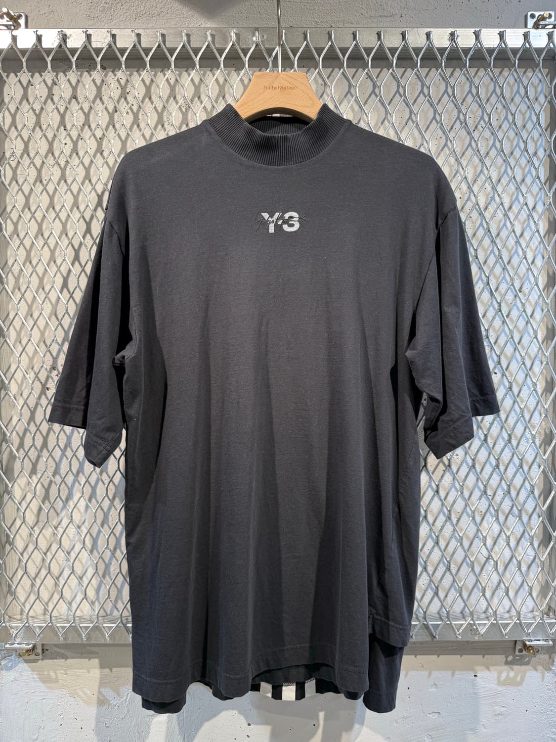 Y-3 아디다스 x 요지 야마모토 모크넥 로고 반팔 티셔츠 상품이미지3