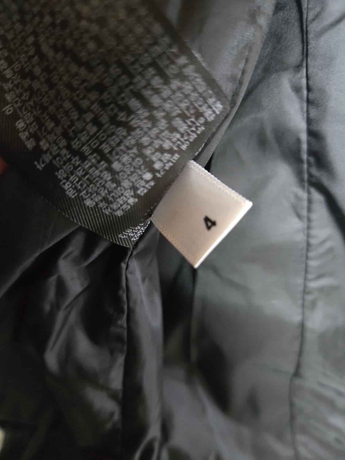 유니클로 심리스 후드 패딩 점퍼여 L 상품이미지5