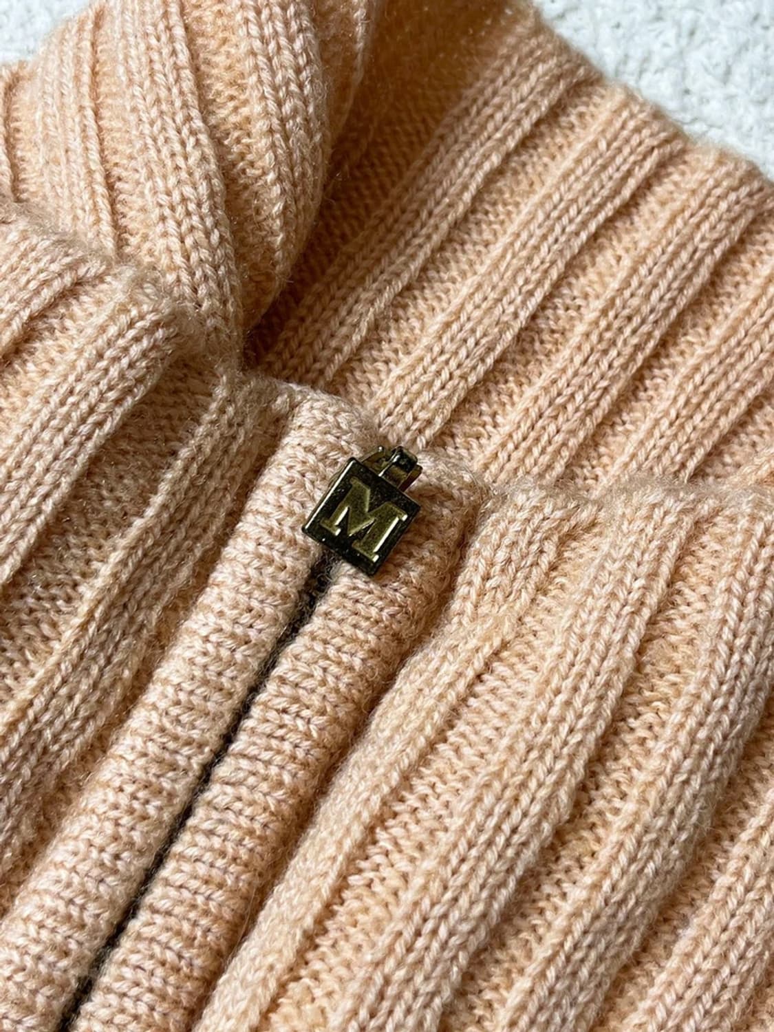 미쏘니 00's 투웨이 3D 케이블 하이넥 니트 가디건 PN7094 상품이미지5