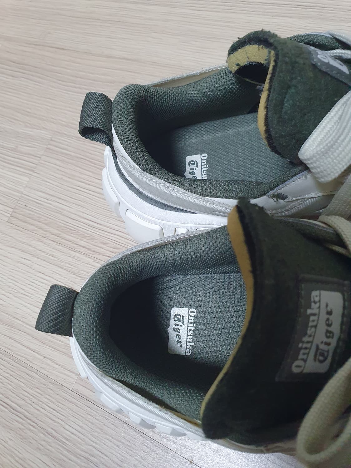 오니츠카타이거 덴티그레 스니커즈 275 상품이미지8