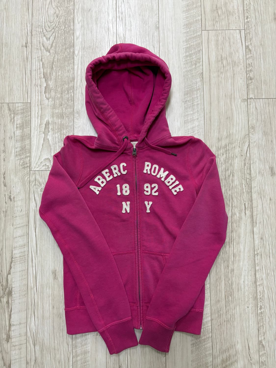 아베크롬비 딱붙핏 후드집업 네이비 s 상품이미지1