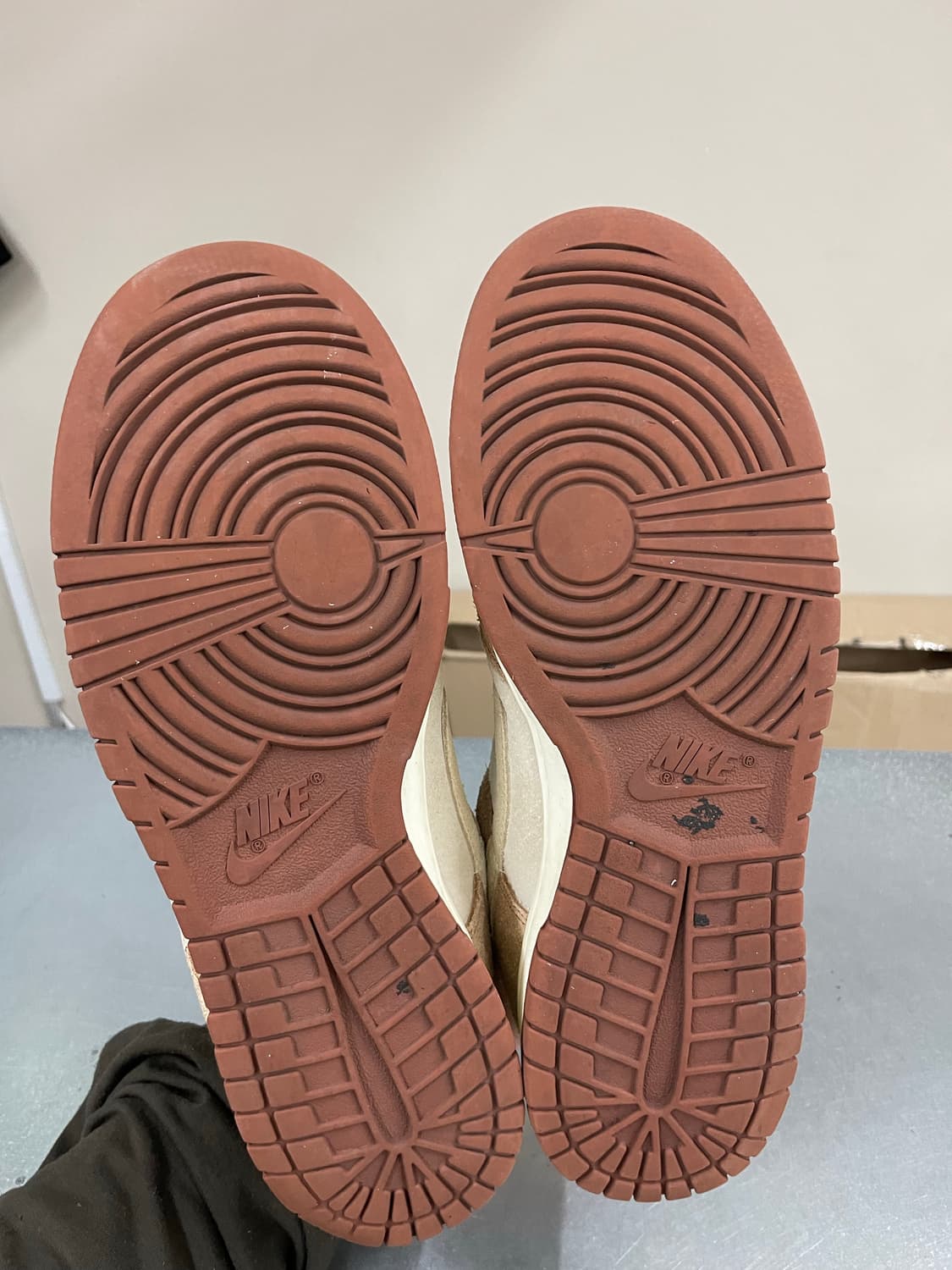 나이키 덩크 로우 프로 프리미엄 미디움 커리 280 상품이미지6