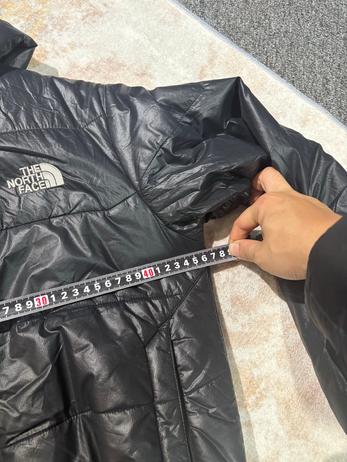 노스페이스 빈티지 유광 후드패딩 상품이미지8