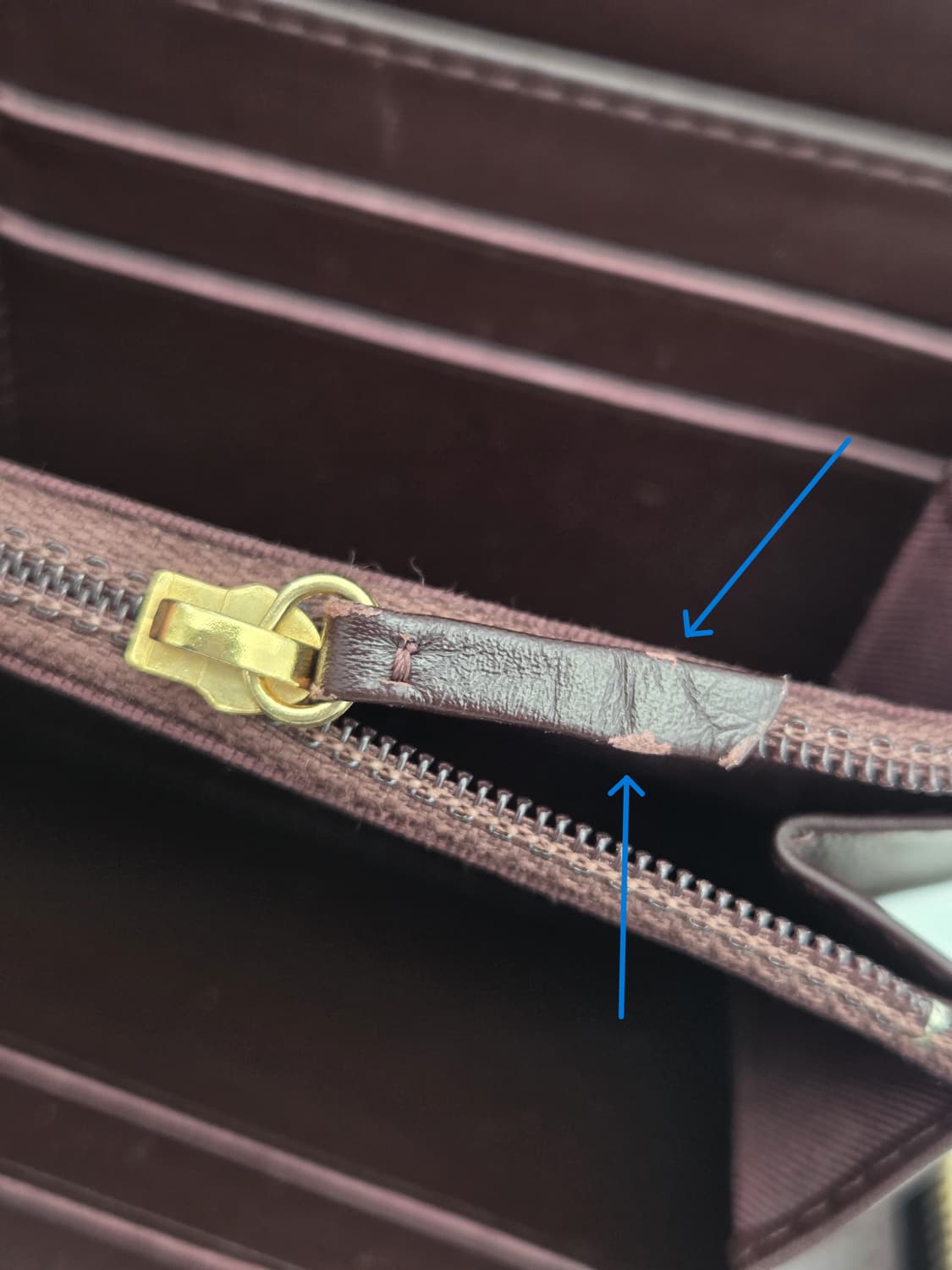 샤넬 클래식 캐비어 지퍼 장지갑 / 블랙 금장 22번대 상품이미지8