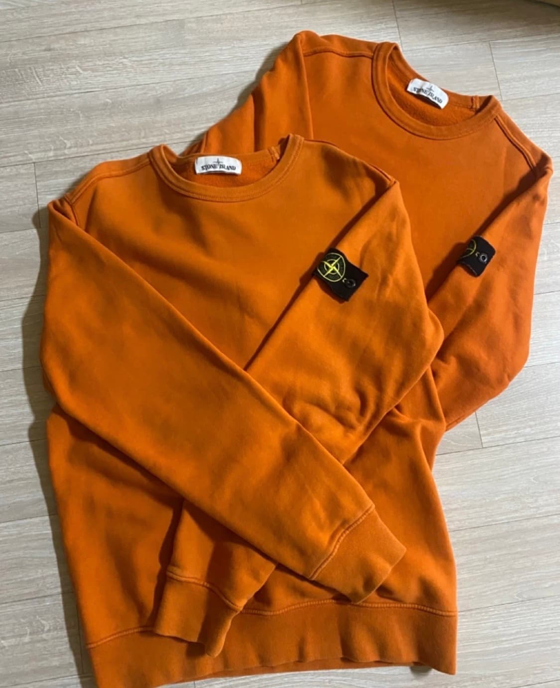 [S,L]스톤아일랜드 오렌지 크루넥 맨투맨 상품이미지1