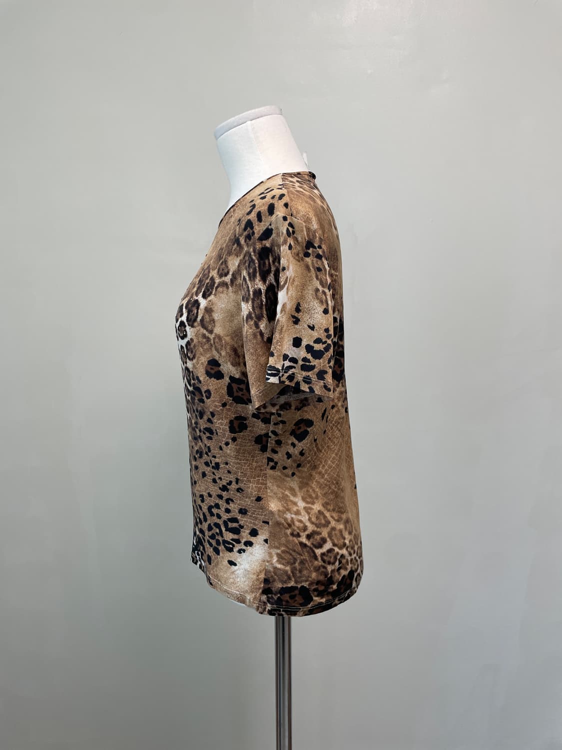 Tr38tto 이태리 레오파드 실크 반팔티 상품이미지4