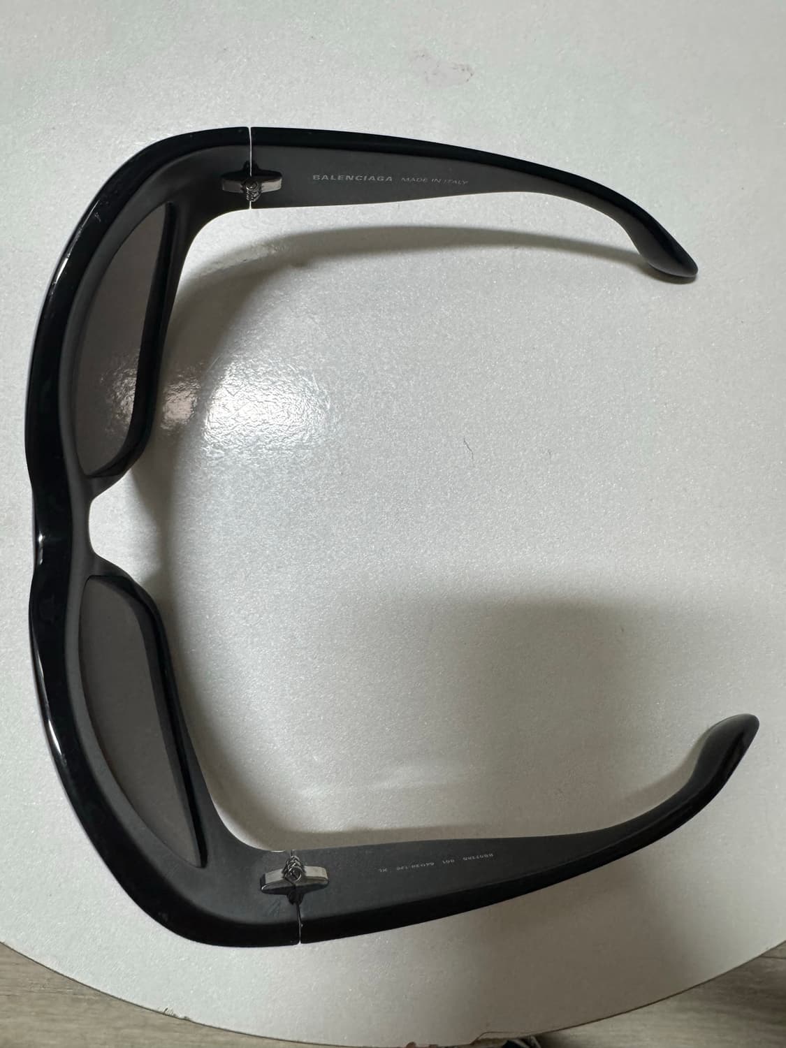 발렌시아가 랩-D 프레임 선글라스 블랙 상품이미지4