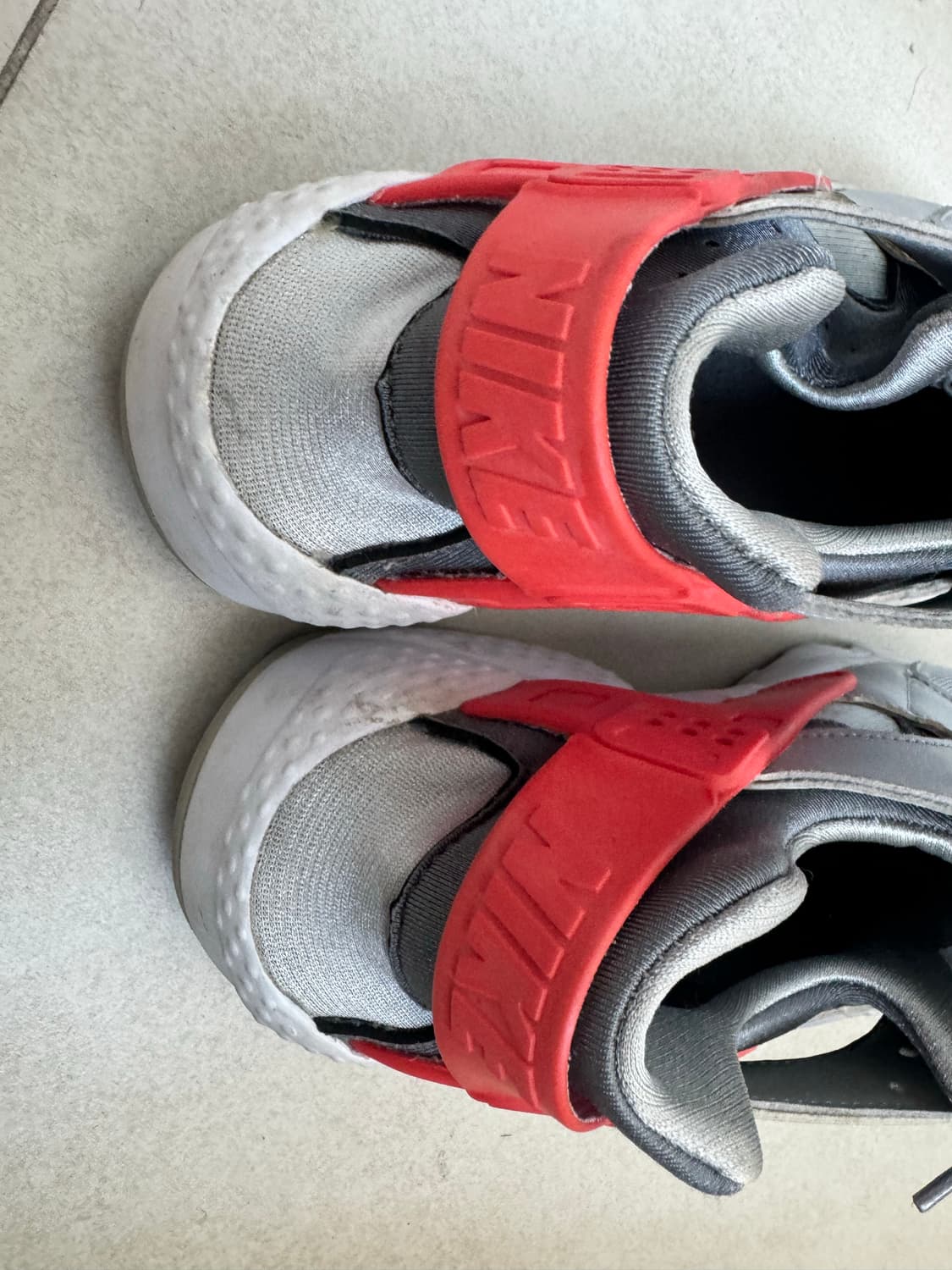 [240] 나이키 에어허라치 상품이미지2