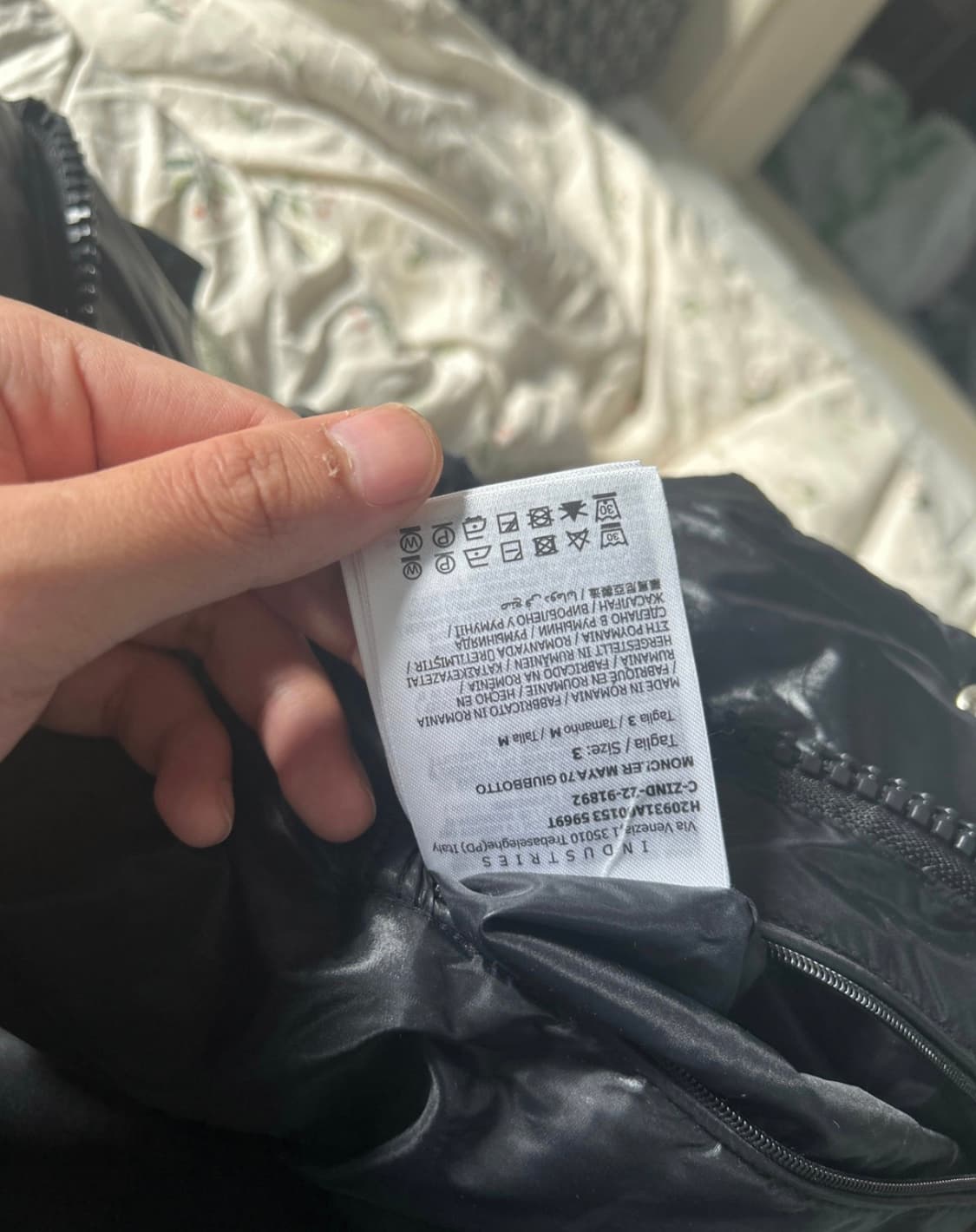 [3] 몽클레어 마야 70주년 패딩 블랙 상품이미지6